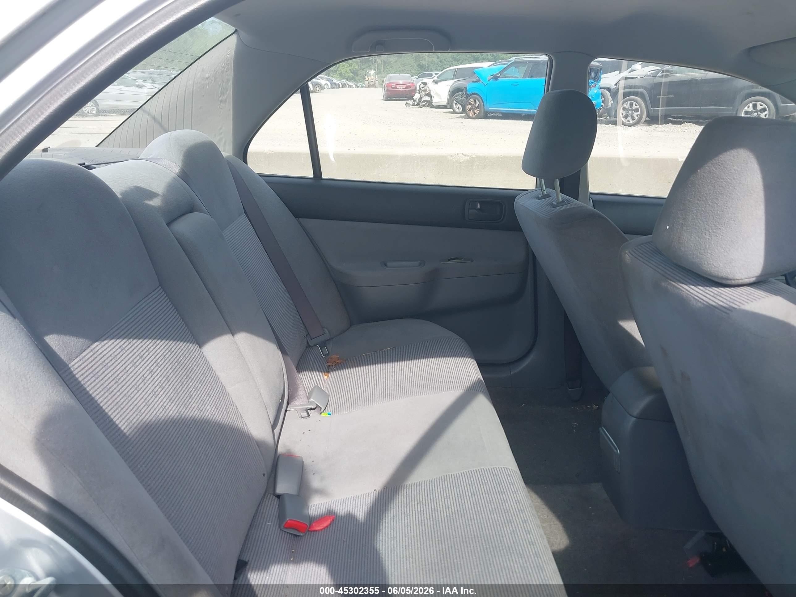 2004 Mitsubishi Lancer Es Silver vin: JA3AJ26E44U030938