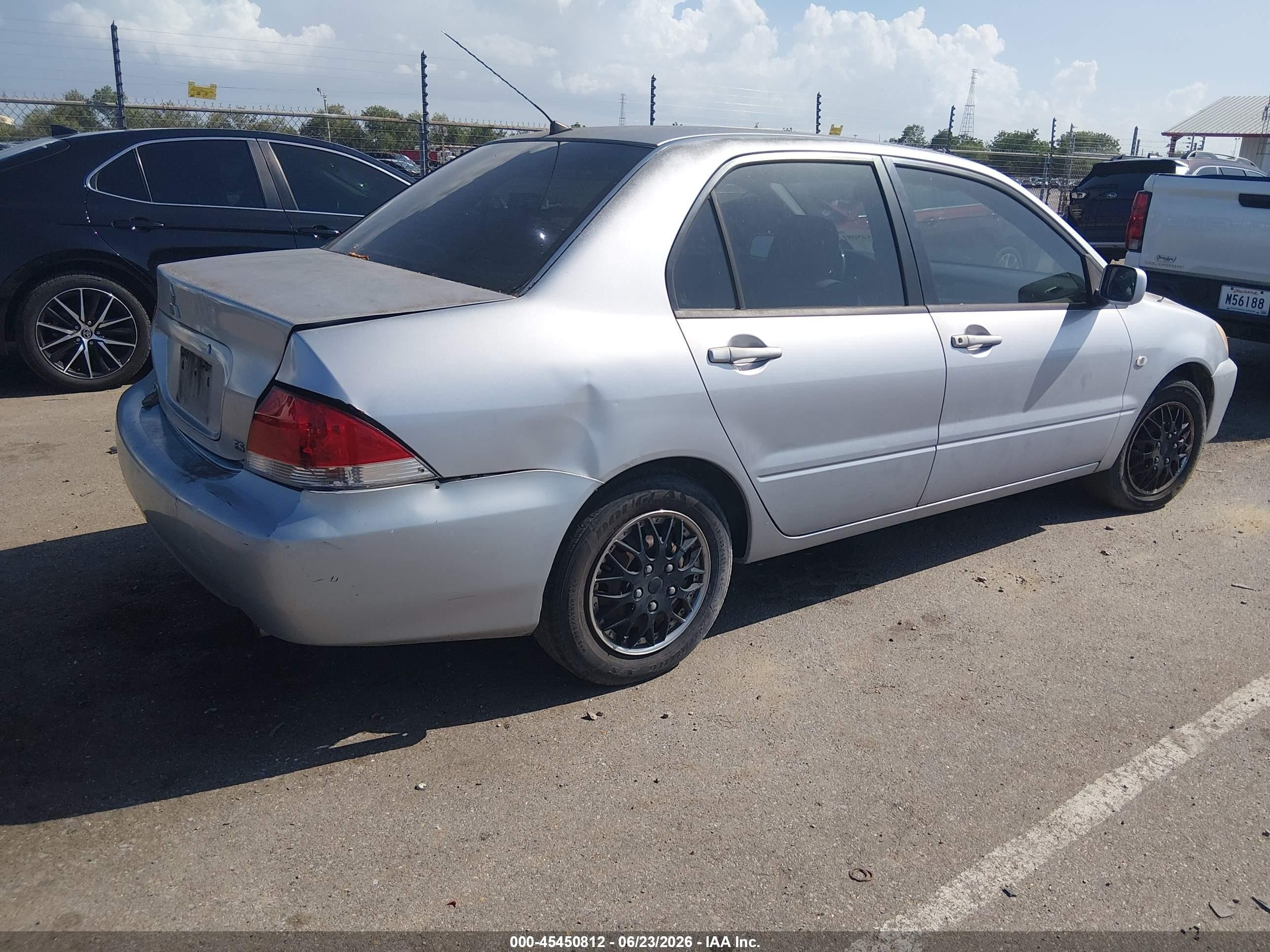 2005 Mitsubishi Lancer Es Silver vin: JA3AJ26E55U017598