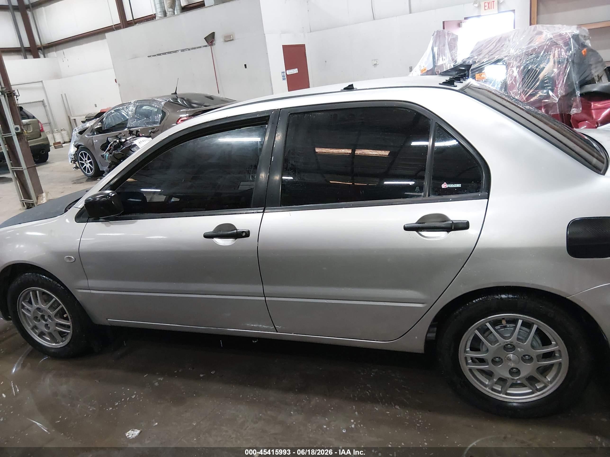 2006 Mitsubishi Lancer Es/se Серебряный vin: JA3AJ26E56U071596