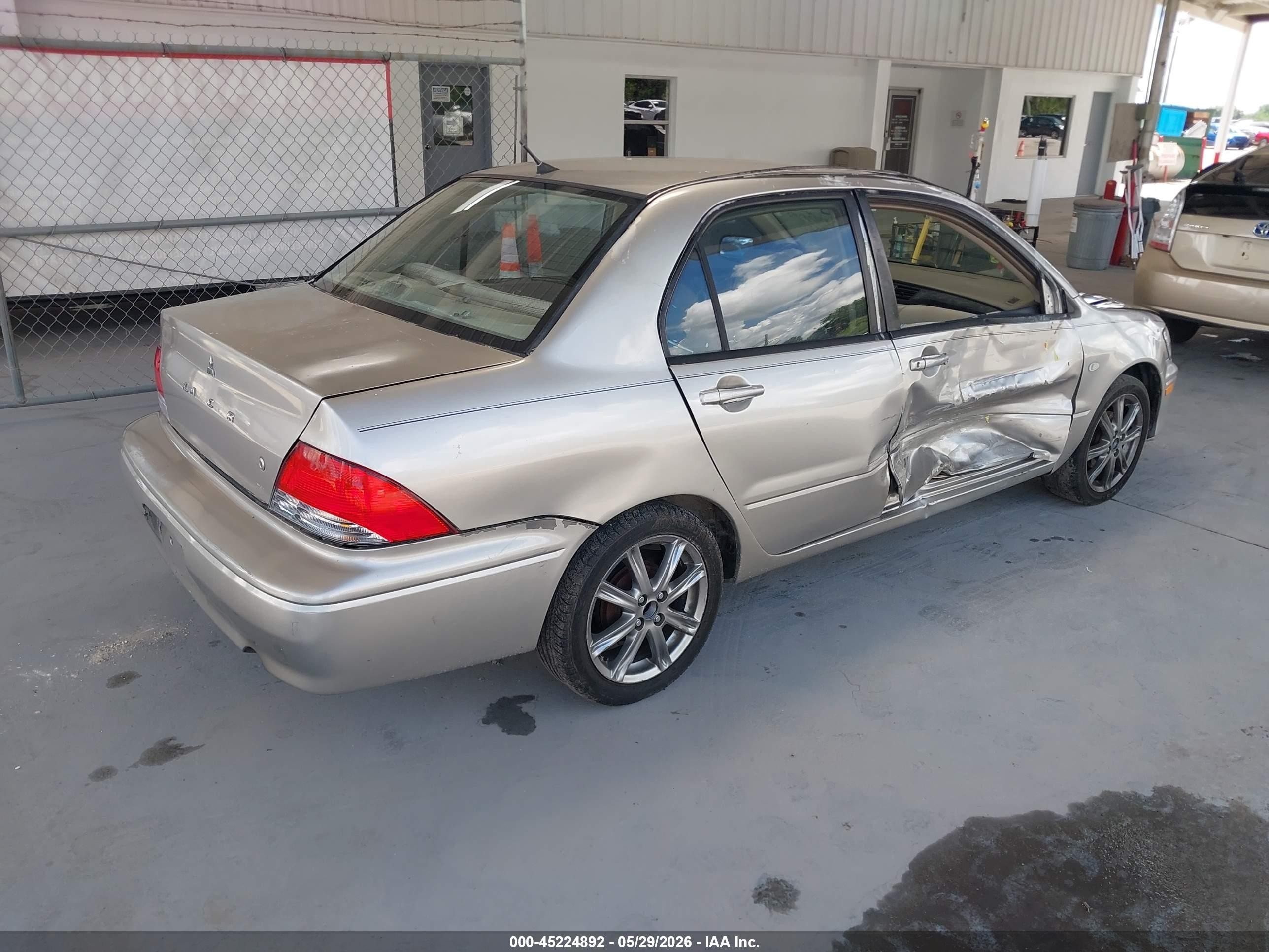 2003 Mitsubishi Lancer Es Beige vin: JA3AJ26E63U073479