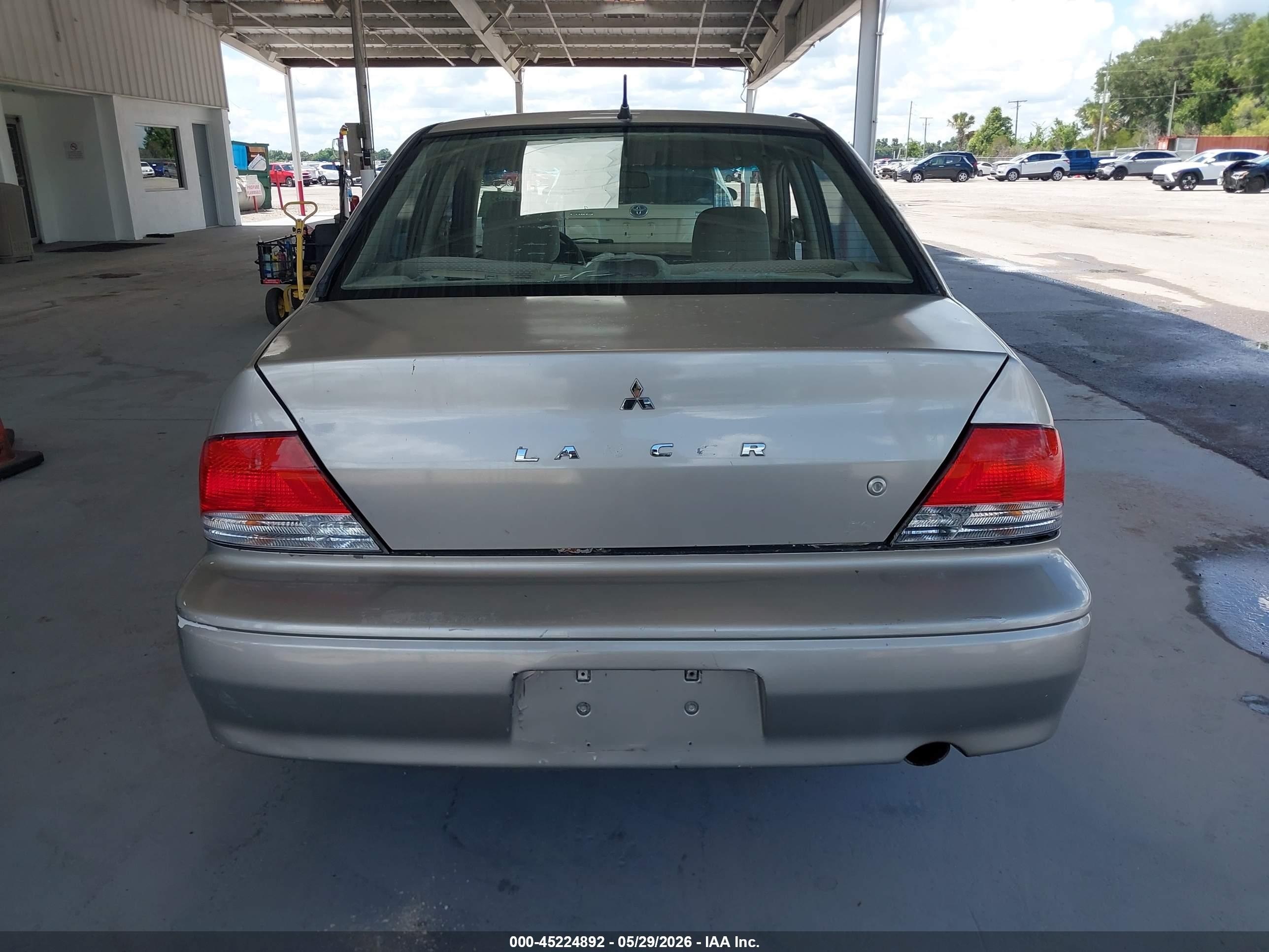 2003 Mitsubishi Lancer Es Beige vin: JA3AJ26E63U073479