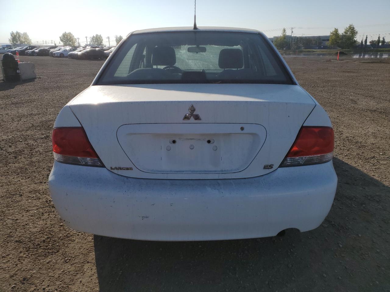 2004 Mitsubishi Lancer Es White vin: JA3AJ26E84U604473