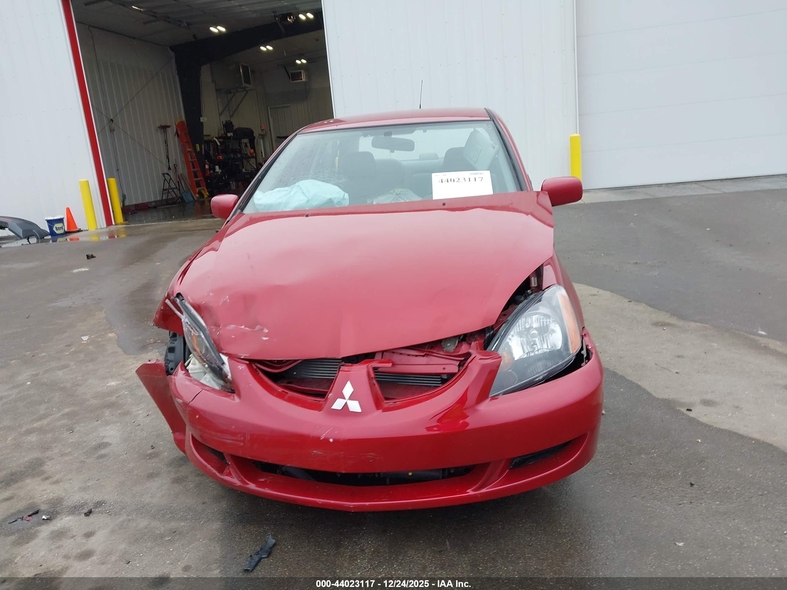2005 Mitsubishi Lancer Es Red vin: JA3AJ26EX5U018682