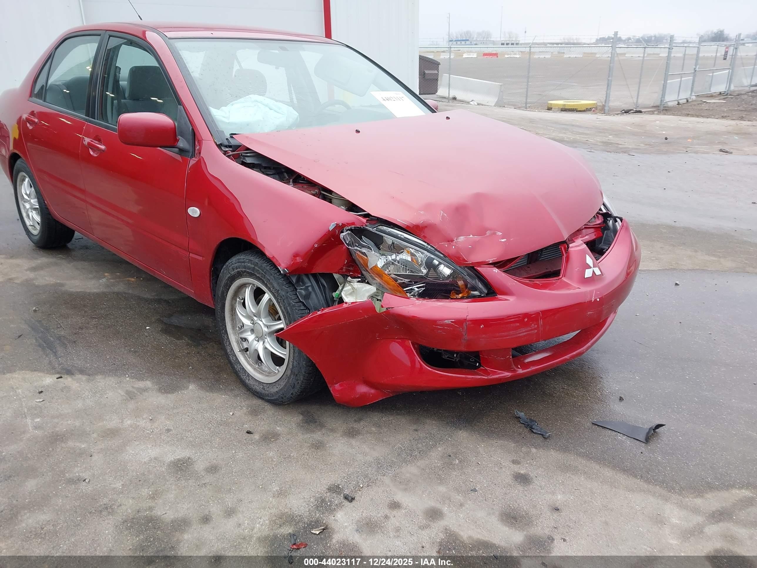 2005 Mitsubishi Lancer Es Red vin: JA3AJ26EX5U018682
