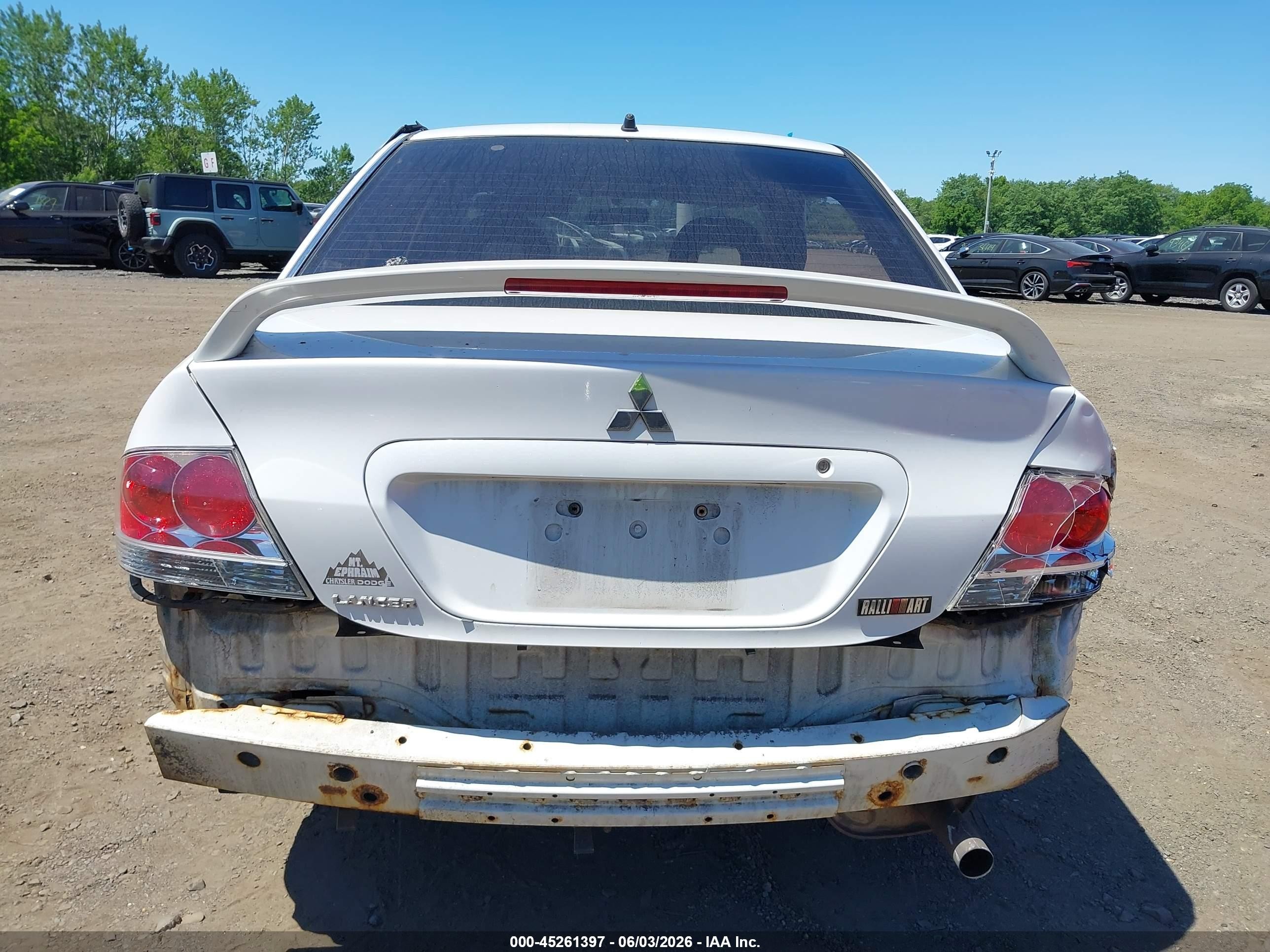 2004 Mitsubishi Lancer Ralliart Белый vin: JA3AJ66F24U016617
