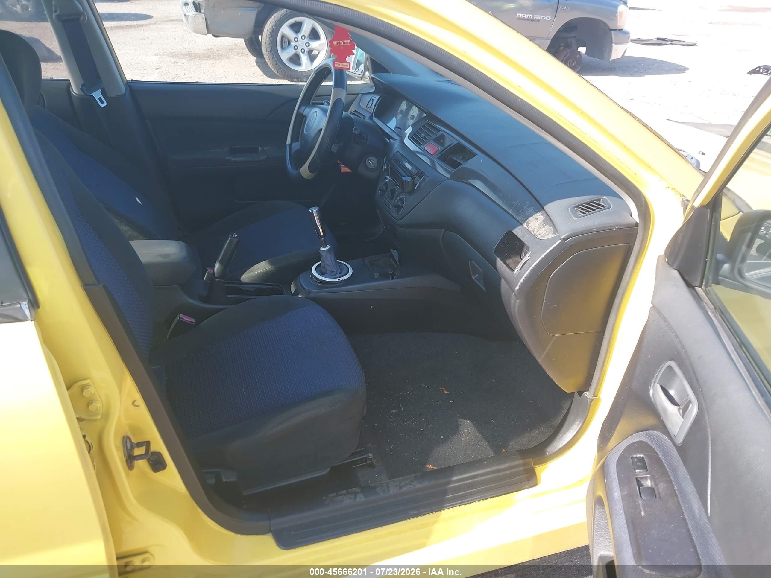 2002 Mitsubishi Lancer Oz Rally Yellow vin: JA3AJ86EX2U082509