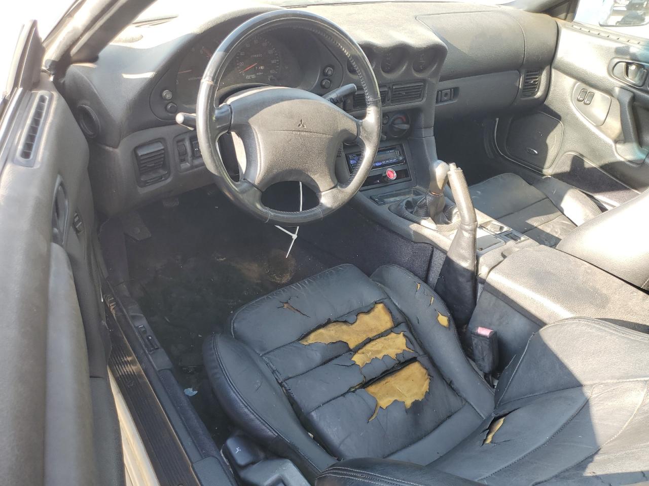 1998 Mitsubishi 3000 Gt    White vin: JA3AM44H0WY000475