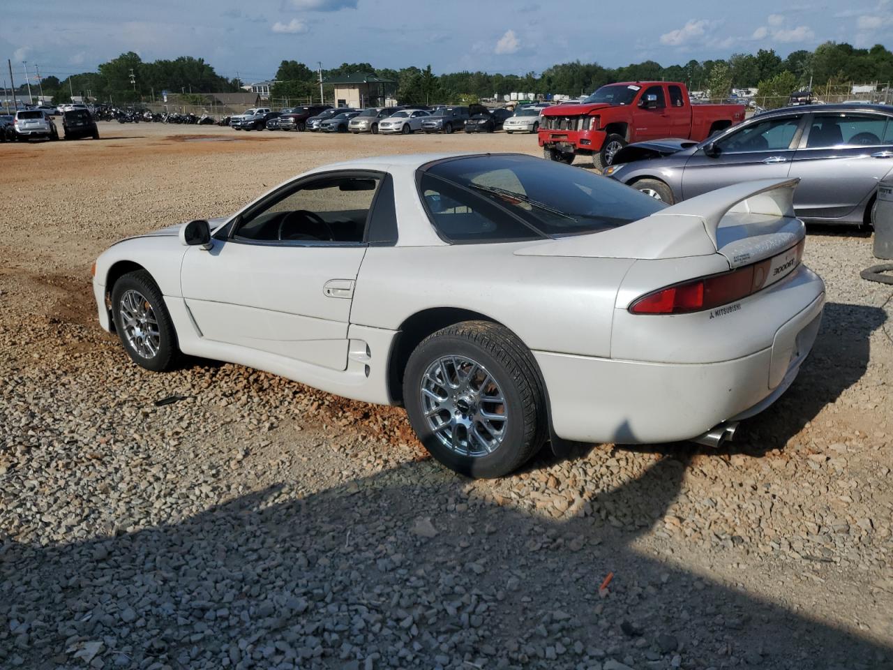 1998 Mitsubishi 3000 Gt    White vin: JA3AM44H0WY000475