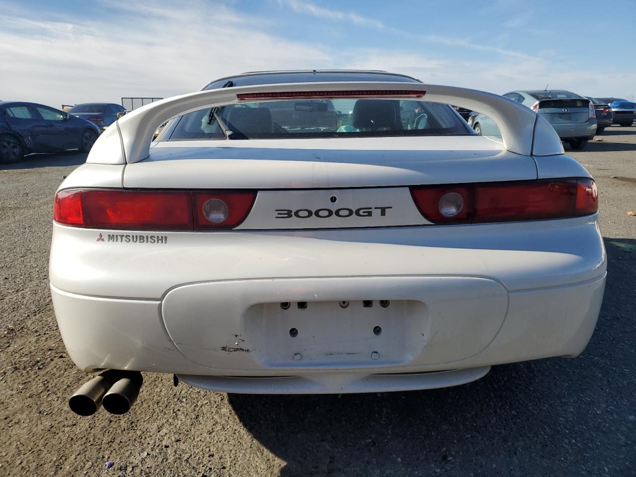 1998 Mitsubishi 3000 Gt White vin: JA3AM44H0WY003862