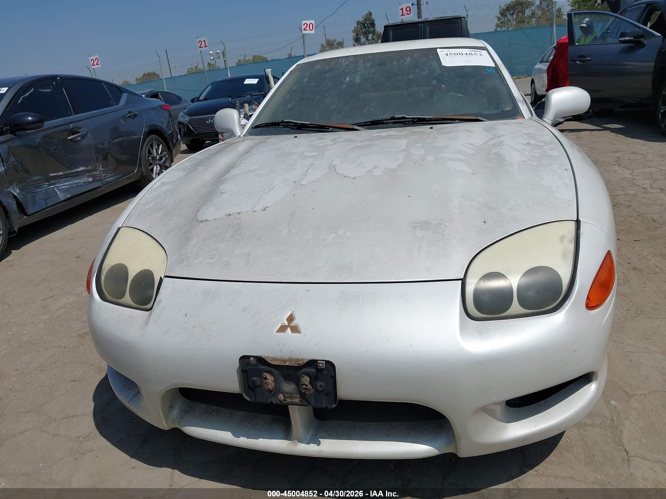 1998 Mitsubishi 3000 Gt   White vin: JA3AM44H1WY000839