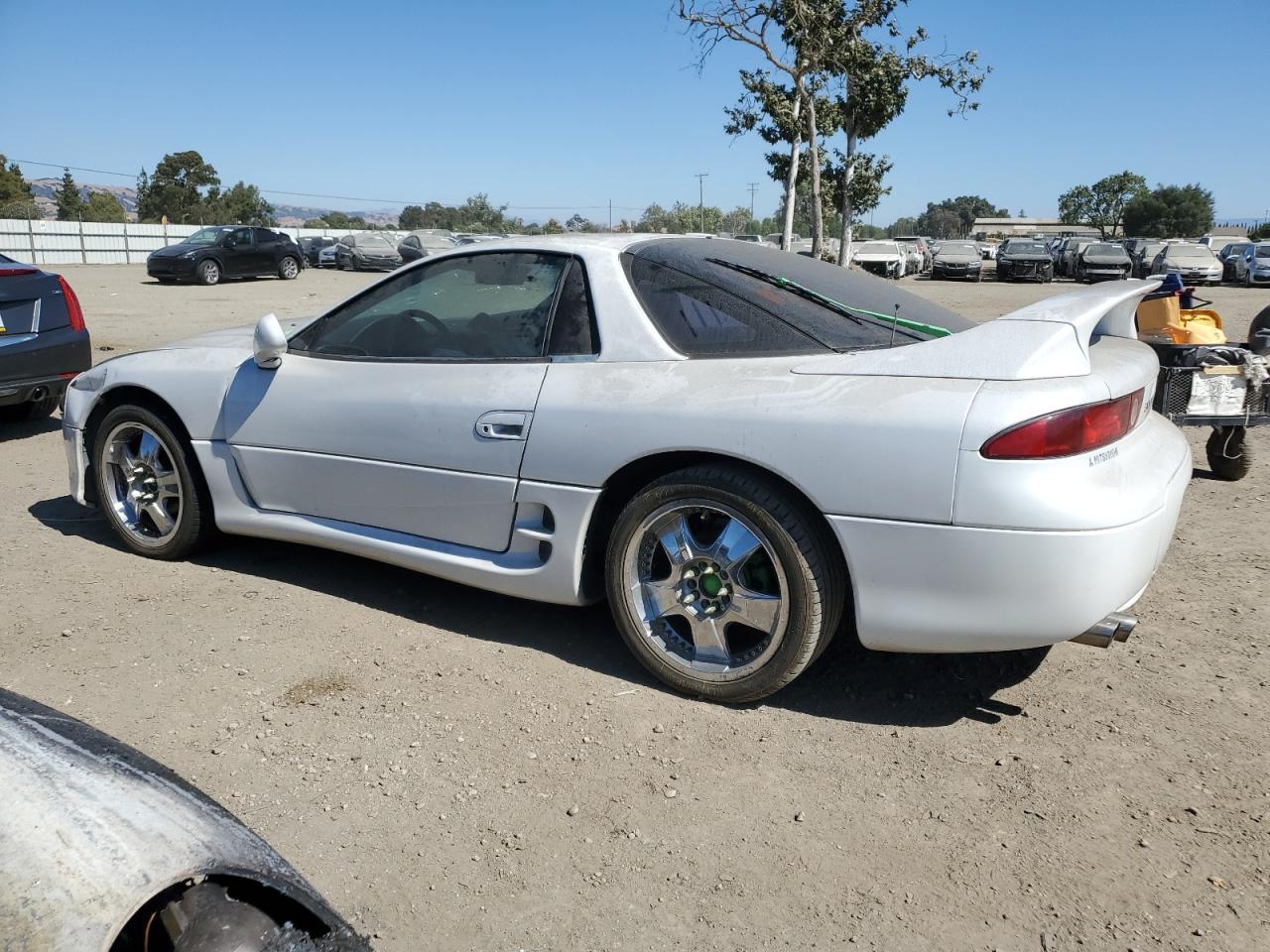 1998 Mitsubishi 3000 Gt    White vin: JA3AM44H2WY000610
