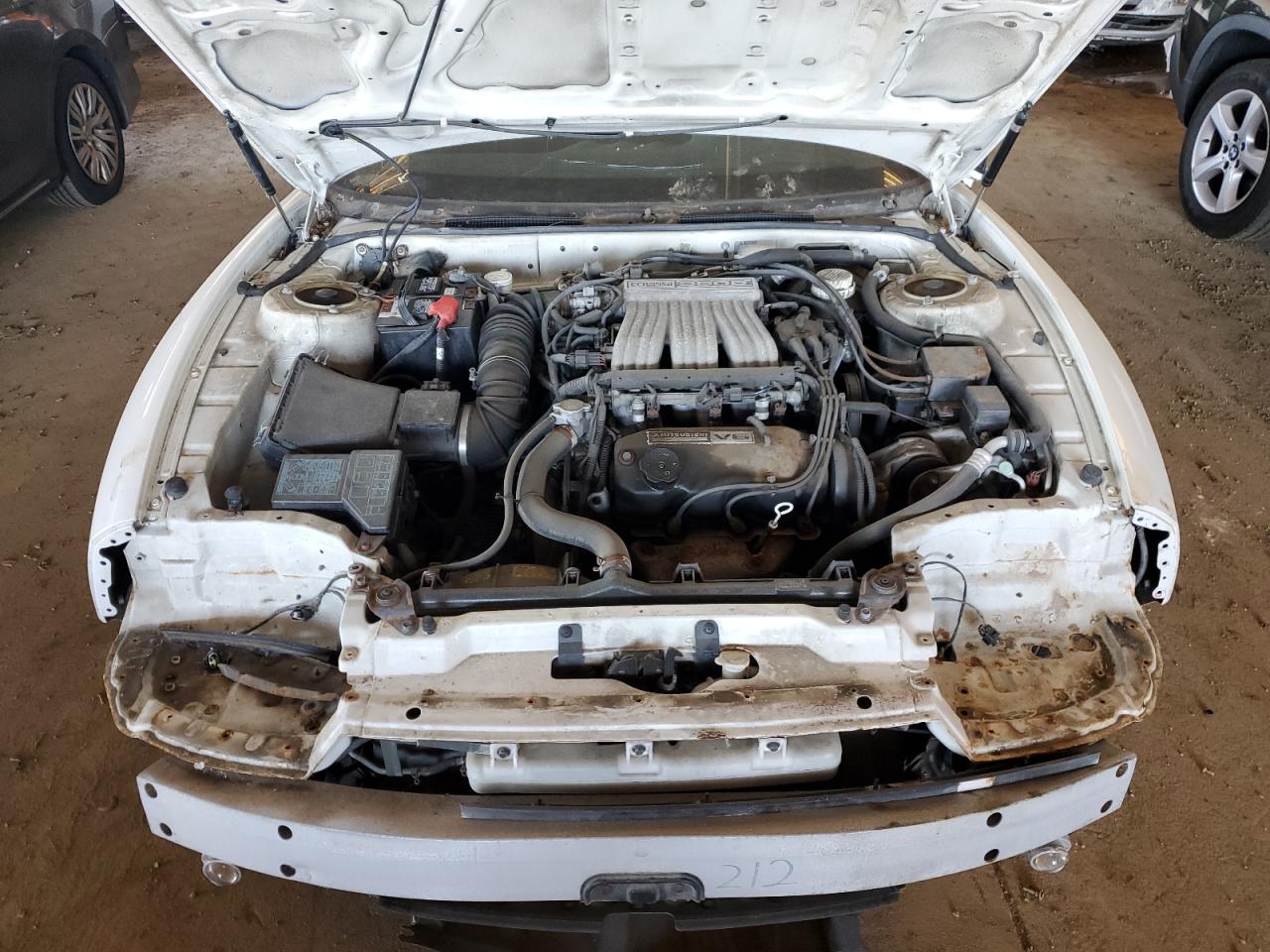 1998 Mitsubishi 3000 Gt  White vin: JA3AM44H3WY001622