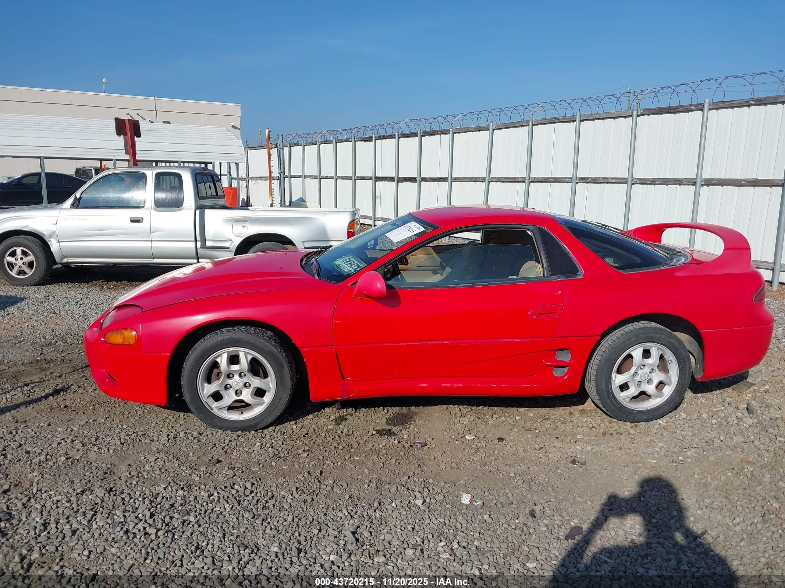 1998 Mitsubishi 3000 Gt   Red vin: JA3AM44H4WY001533