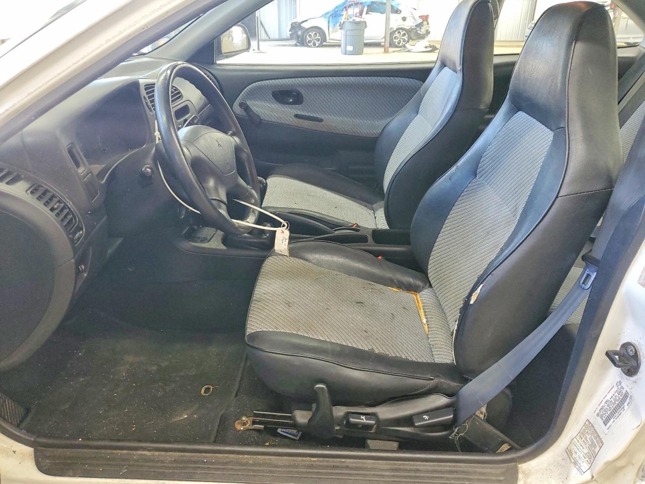 1997 Mitsubishi Mirage De White vin: JA3AY11A2VU055963