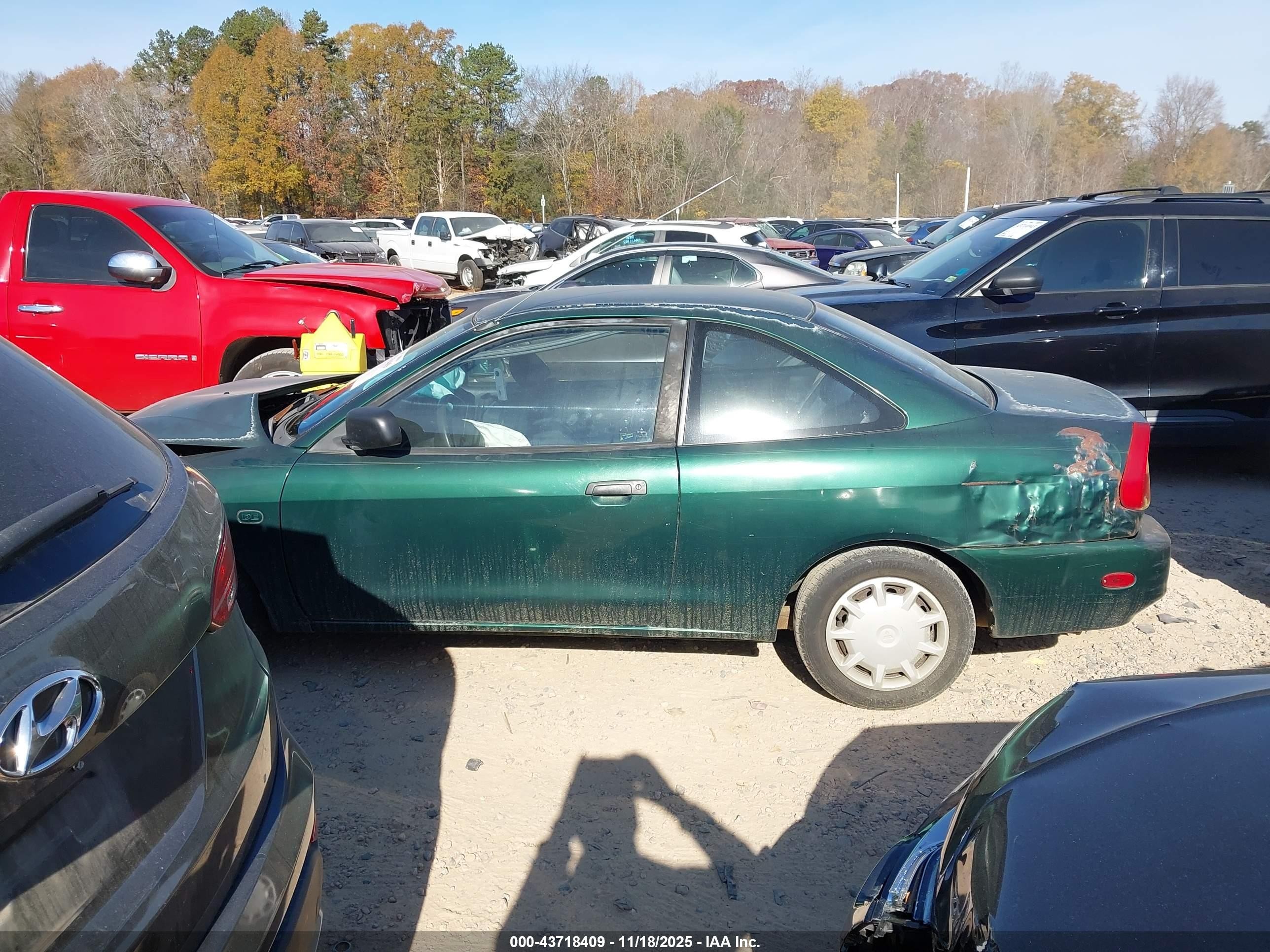 2000 Mitsubishi Mirage De Green vin: JA3AY11A3YU044765