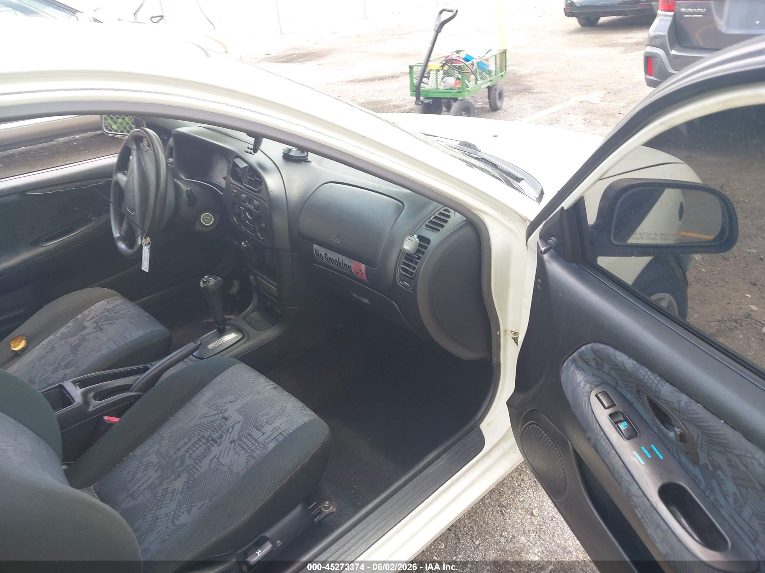 2002 Mitsubishi Mirage De White vin: JA3AY11A62U062121