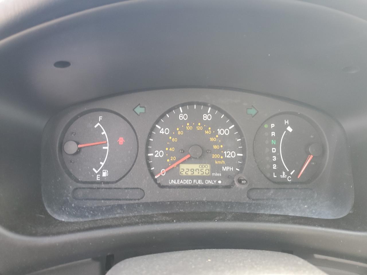 1999 Mitsubishi Mirage De Green vin: JA3AY26A2XU026593