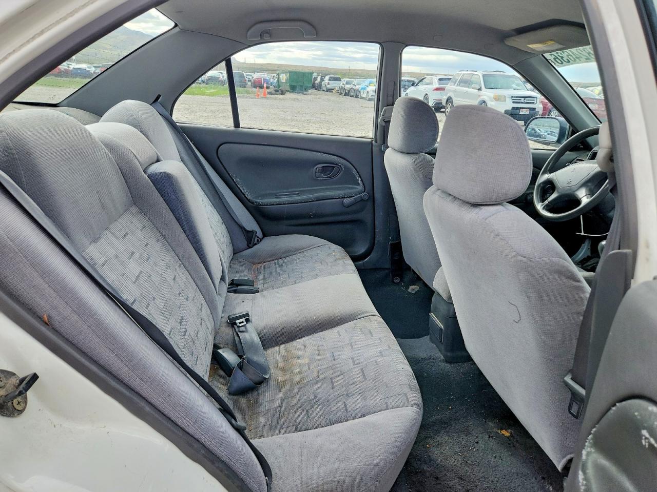 1998 Mitsubishi Mirage De Белый vin: JA3AY26A9WU033068