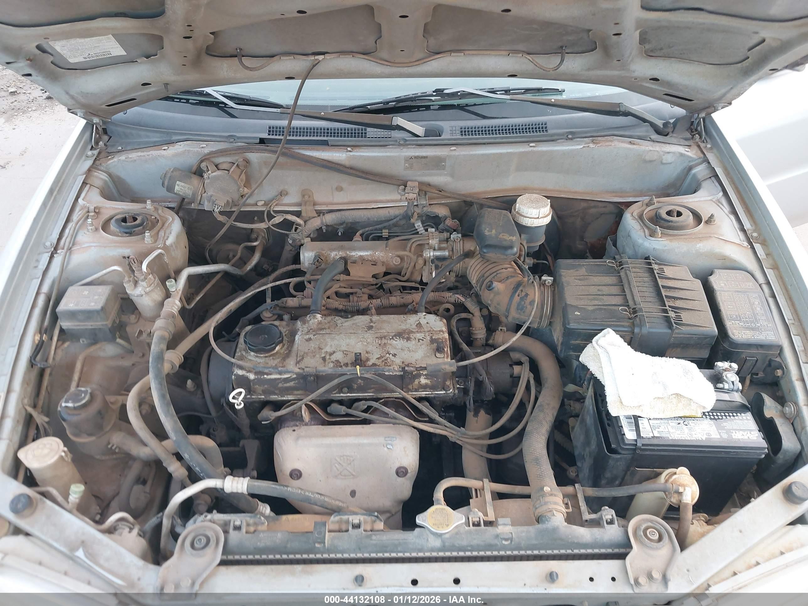 1999 Mitsubishi Mirage De Silver vin: JA3AY26A9XU047201