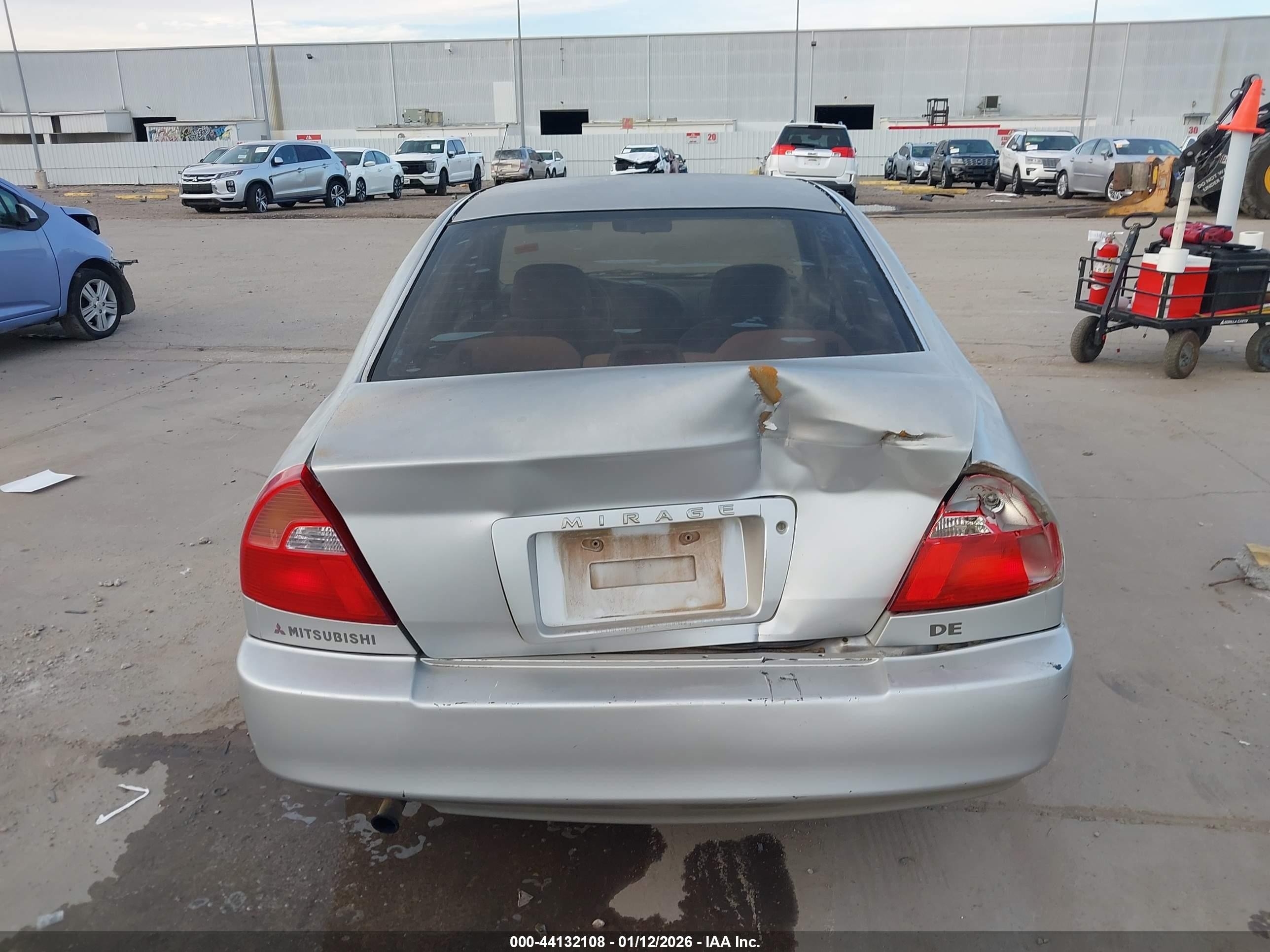 1999 Mitsubishi Mirage De Silver vin: JA3AY26A9XU047201