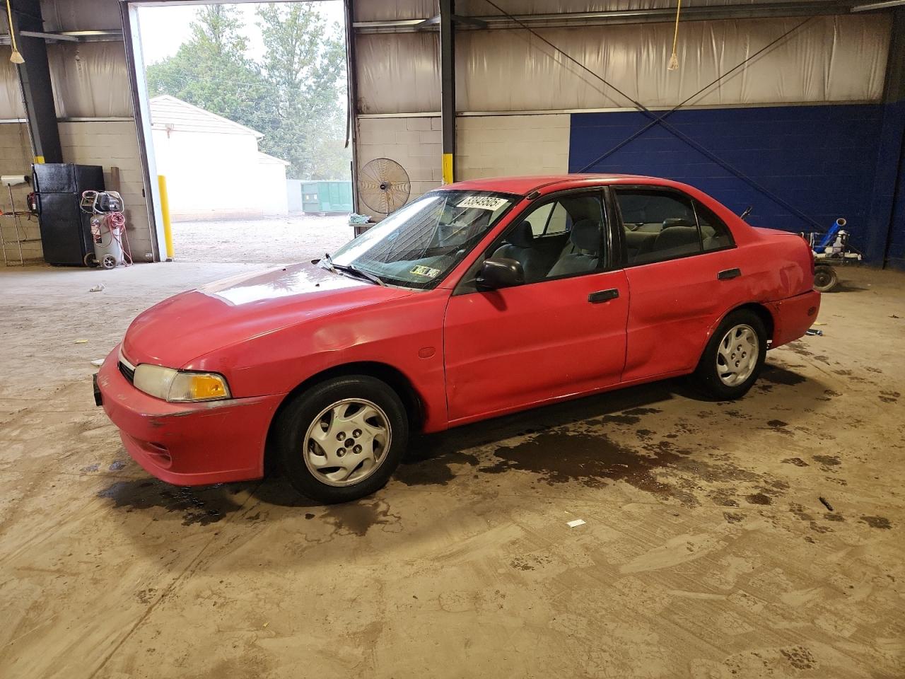 2001 Mitsubishi Mirage Es Red vin: JA3AY26C01U050223