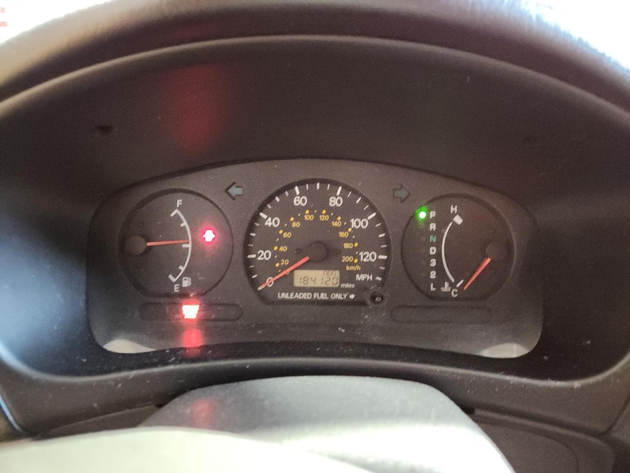 2001 Mitsubishi Mirage Es Red vin: JA3AY26C01U050223