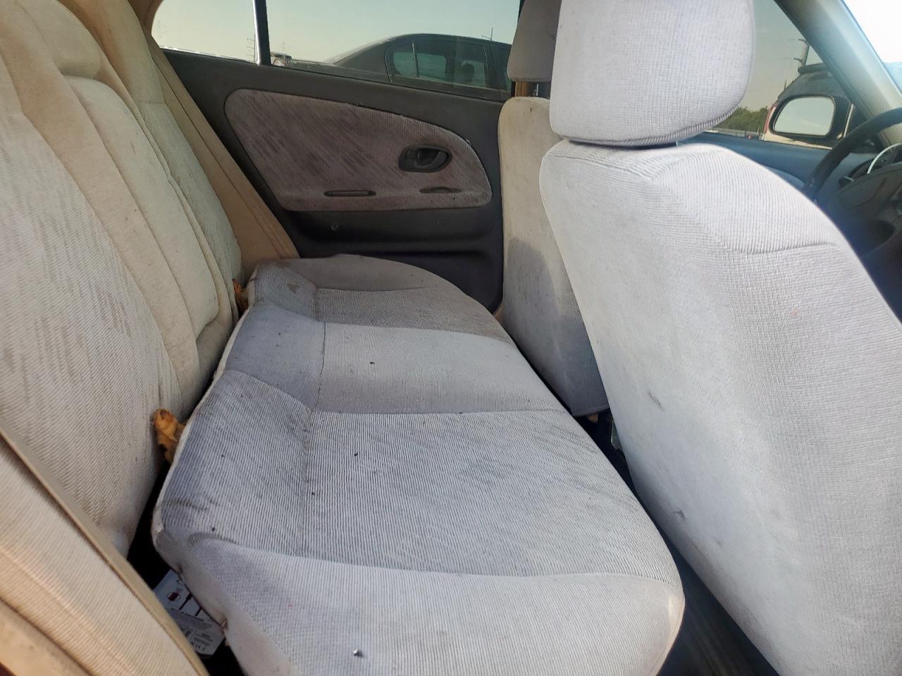 2000 Mitsubishi Mirage De Burgundy vin: JA3AY26C0YU033500