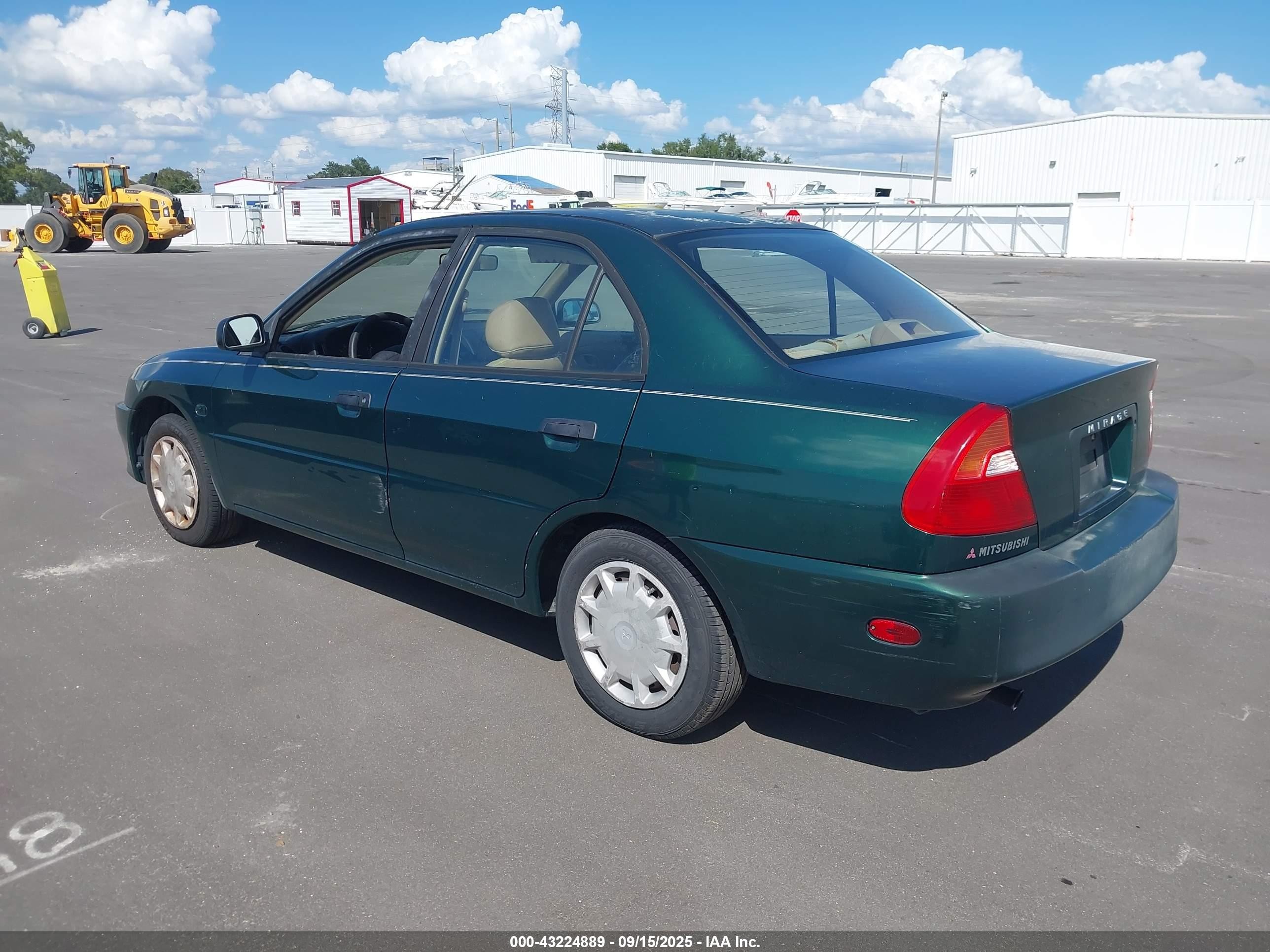 2000 Mitsubishi Mirage De Green vin: JA3AY26C1YU012087