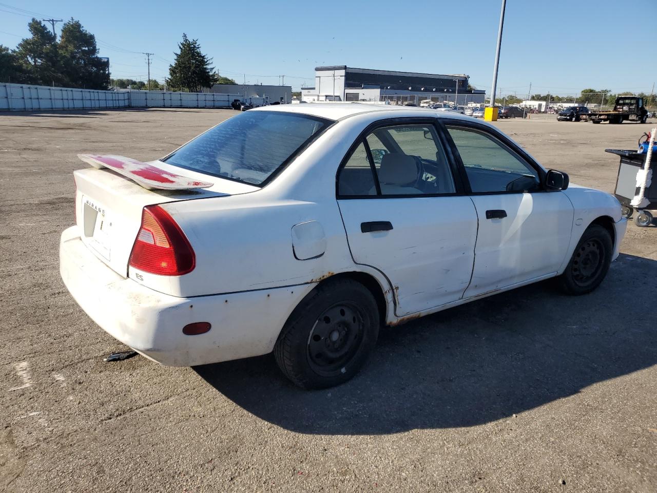 2001 Mitsubishi Mirage Es Белый vin: JA3AY26C21U013335