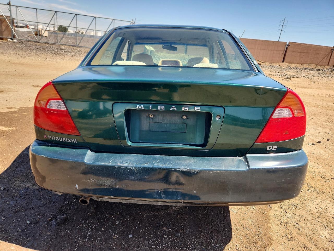 2000 Mitsubishi Mirage De Green vin: JA3AY26C2YU008193