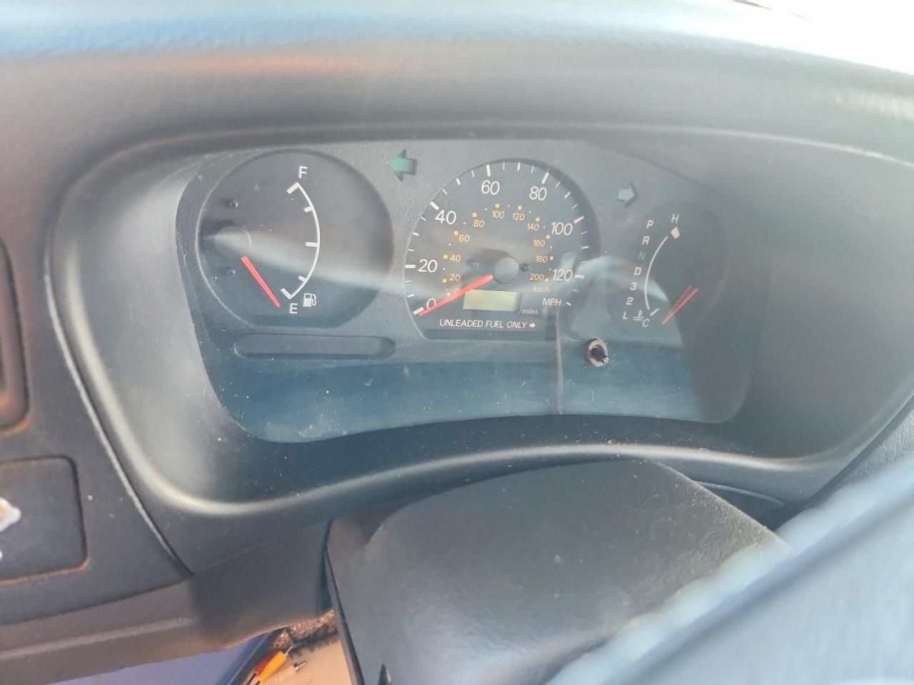 2000 Mitsubishi Mirage De White vin: JA3AY26C2YU058558