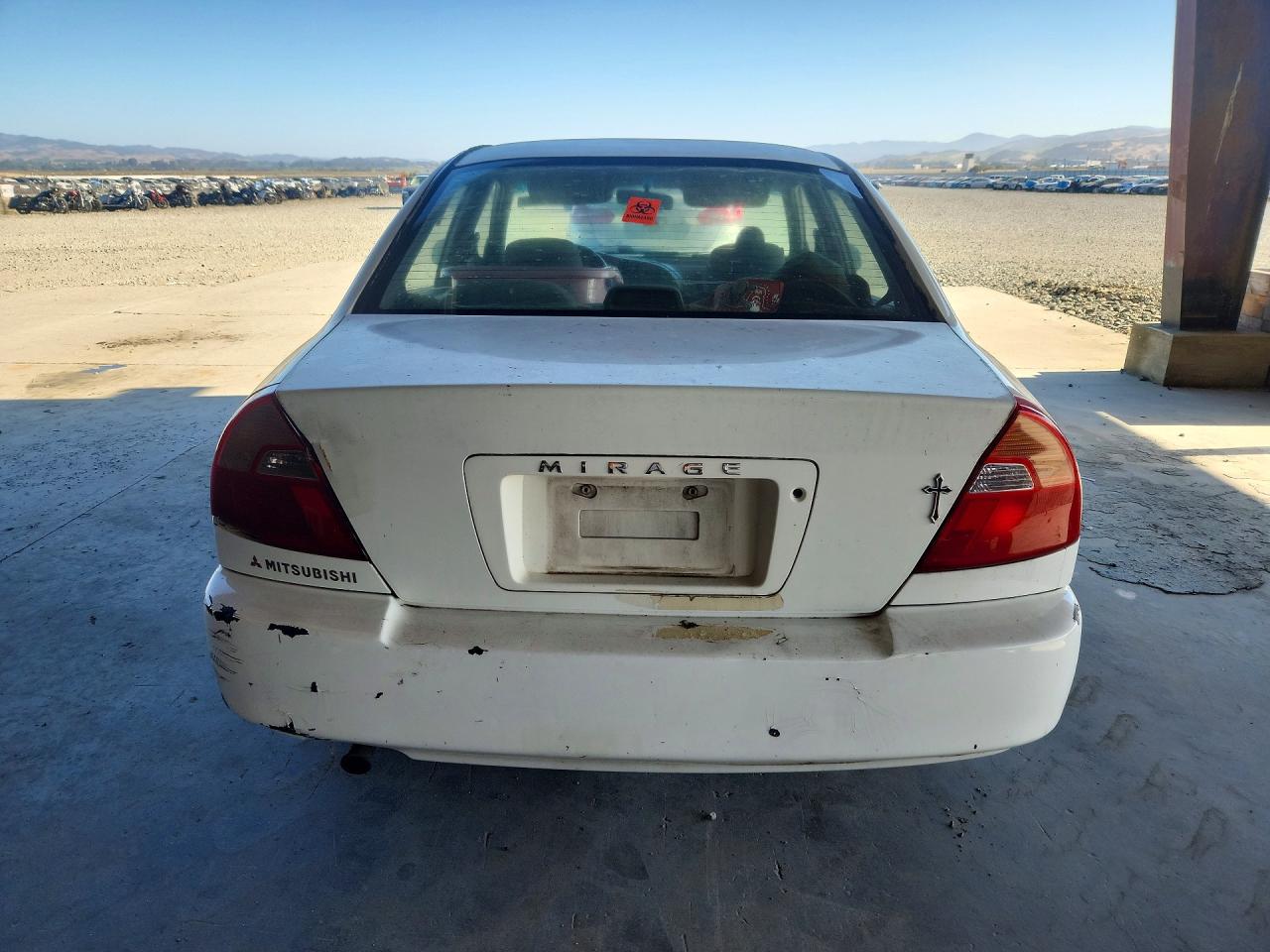 2000 Mitsubishi Mirage De White vin: JA3AY26C2YU058558
