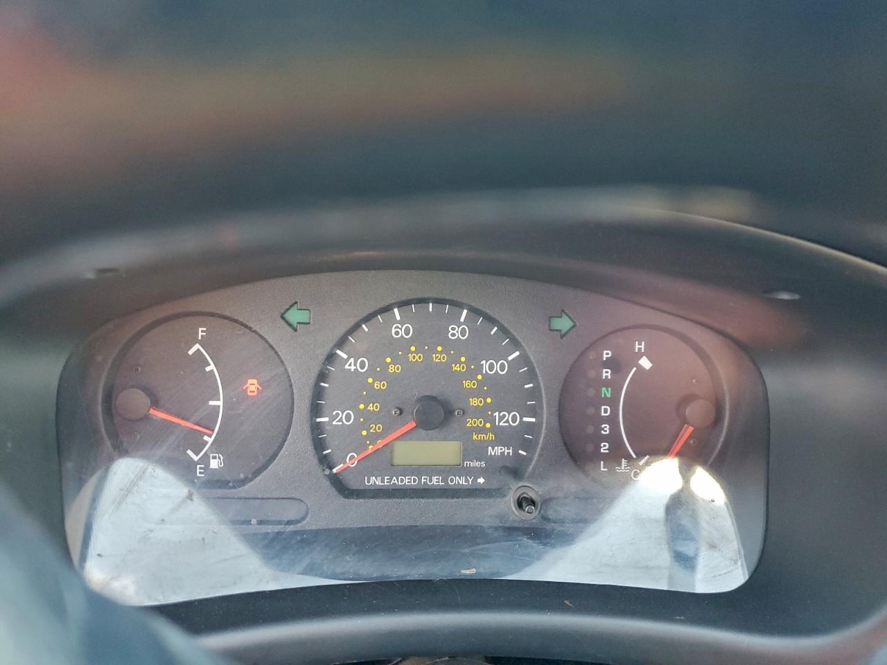 2000 Mitsubishi Mirage De Green vin: JA3AY26C3YU055975