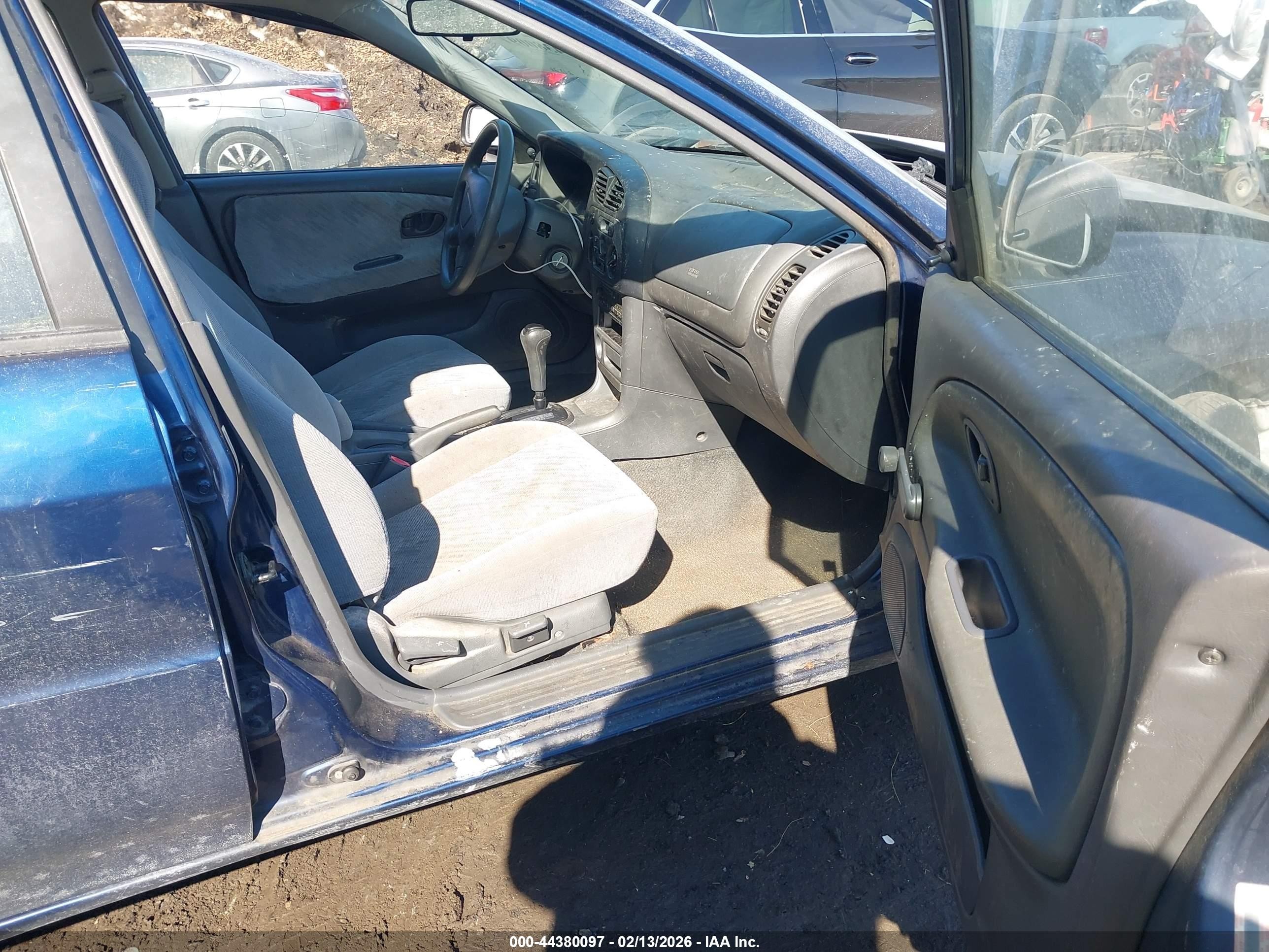 2001 Mitsubishi Mirage Es Blue vin: JA3AY26C41U008427