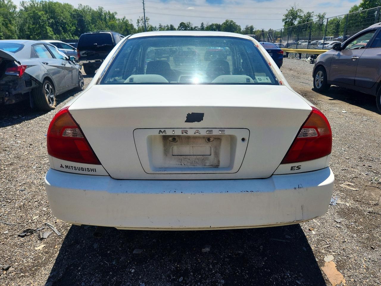 2001 Mitsubishi Mirage Es White vin: JA3AY26C41U051293