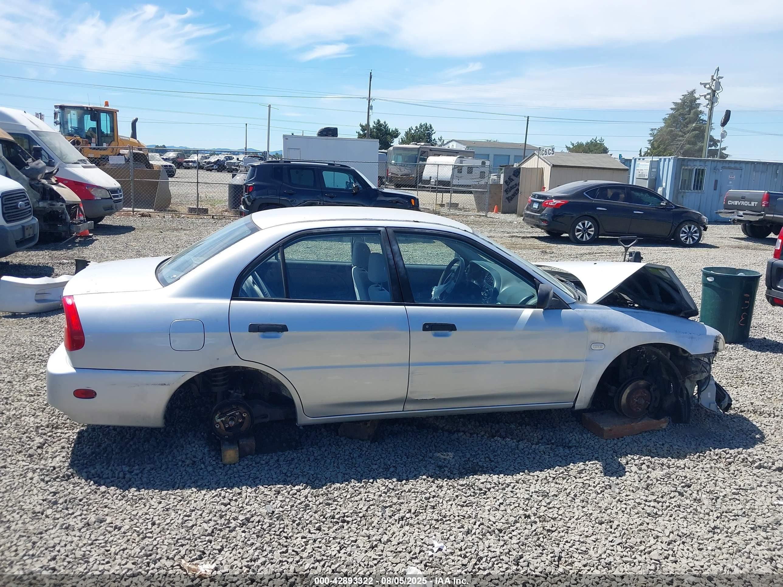 2000 Mitsubishi Mirage De Silver vin: JA3AY26C4YU060327
