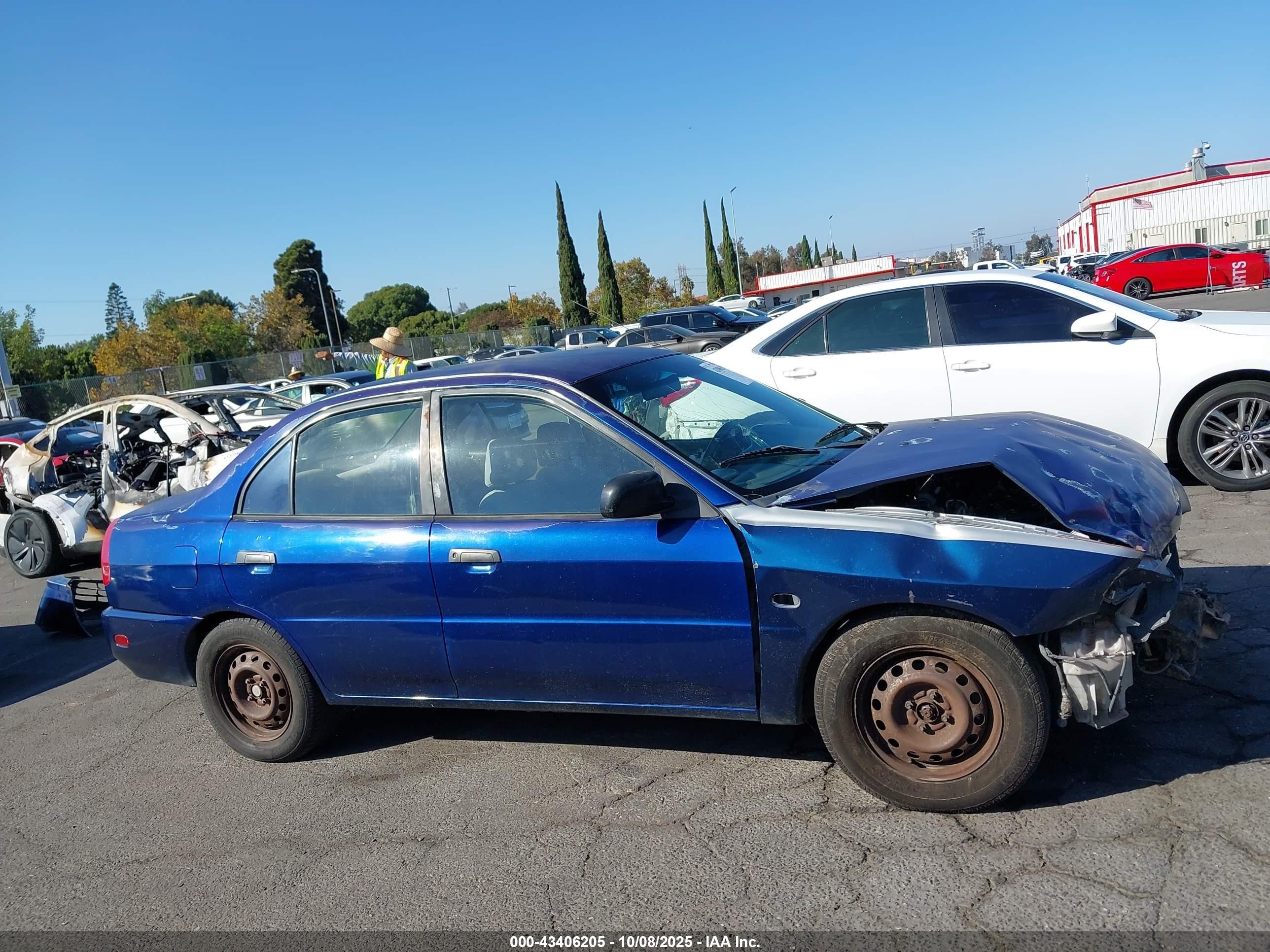 2001 Mitsubishi Mirage Es Blue vin: JA3AY26C71U018708