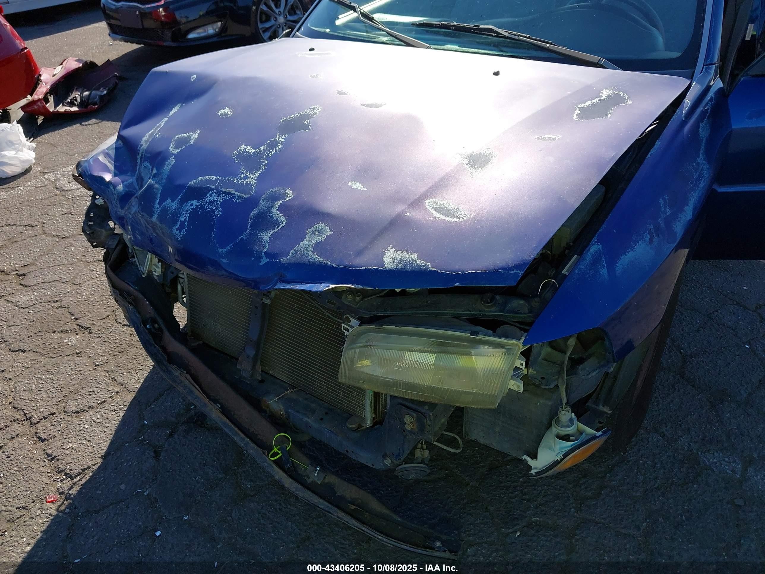 2001 Mitsubishi Mirage Es Blue vin: JA3AY26C71U018708