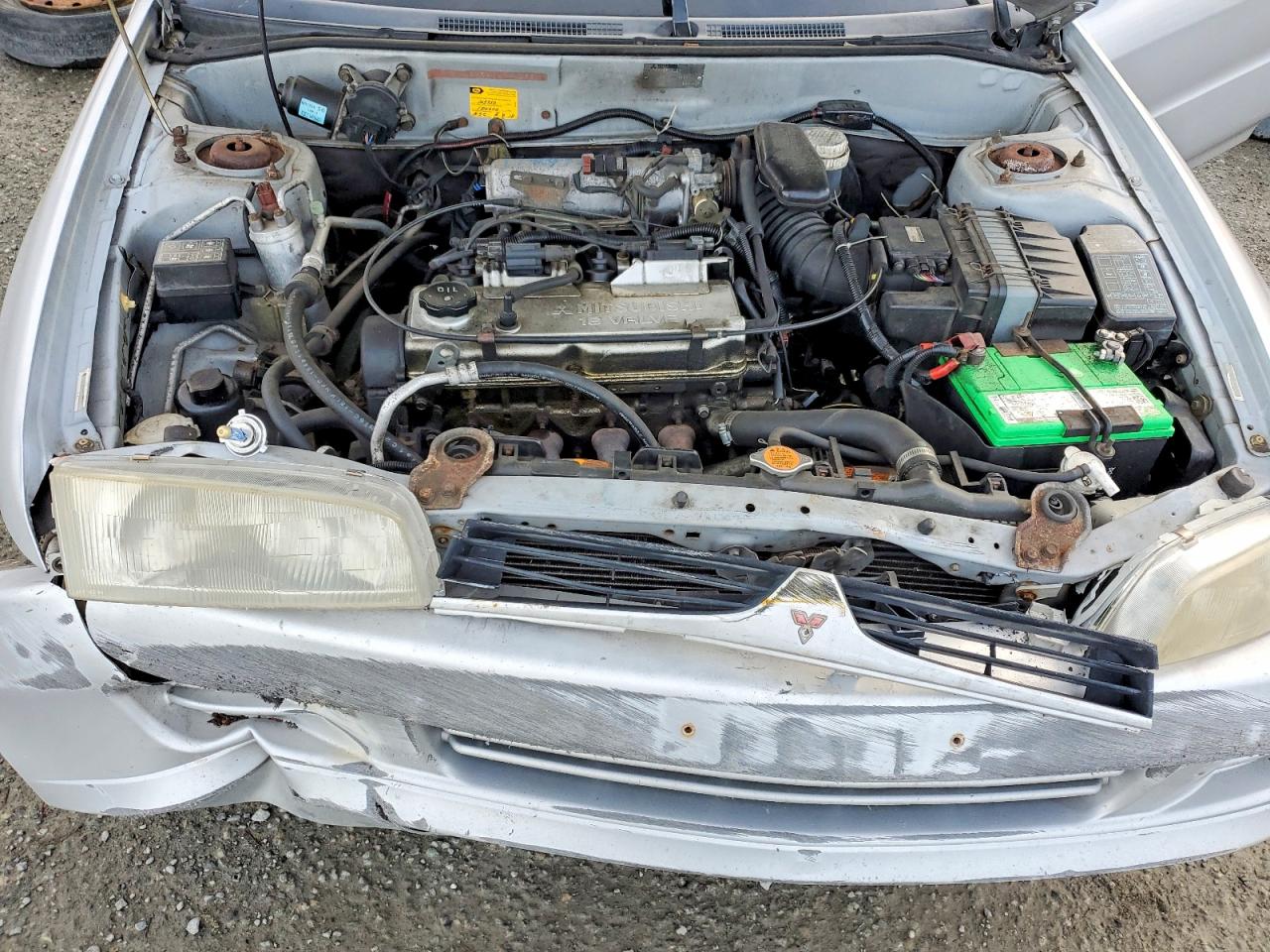 2001 Mitsubishi Mirage Es Серебряный vin: JA3AY26C71U040255