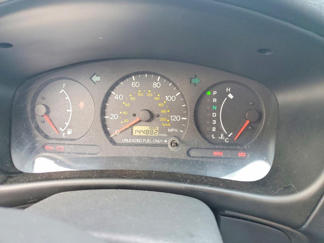 2001 Mitsubishi Mirage Es Серебряный vin: JA3AY26C71U040255