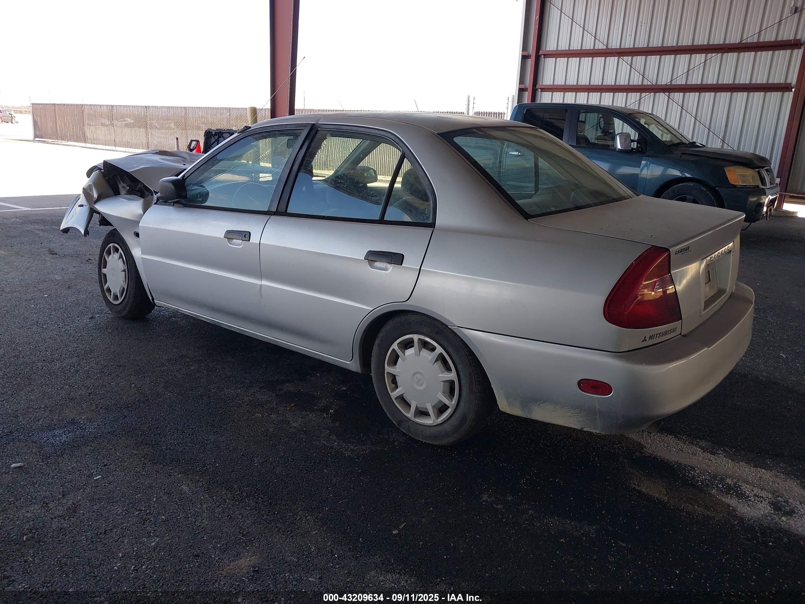 2001 Mitsubishi Mirage Es Silver vin: JA3AY26C91U002171