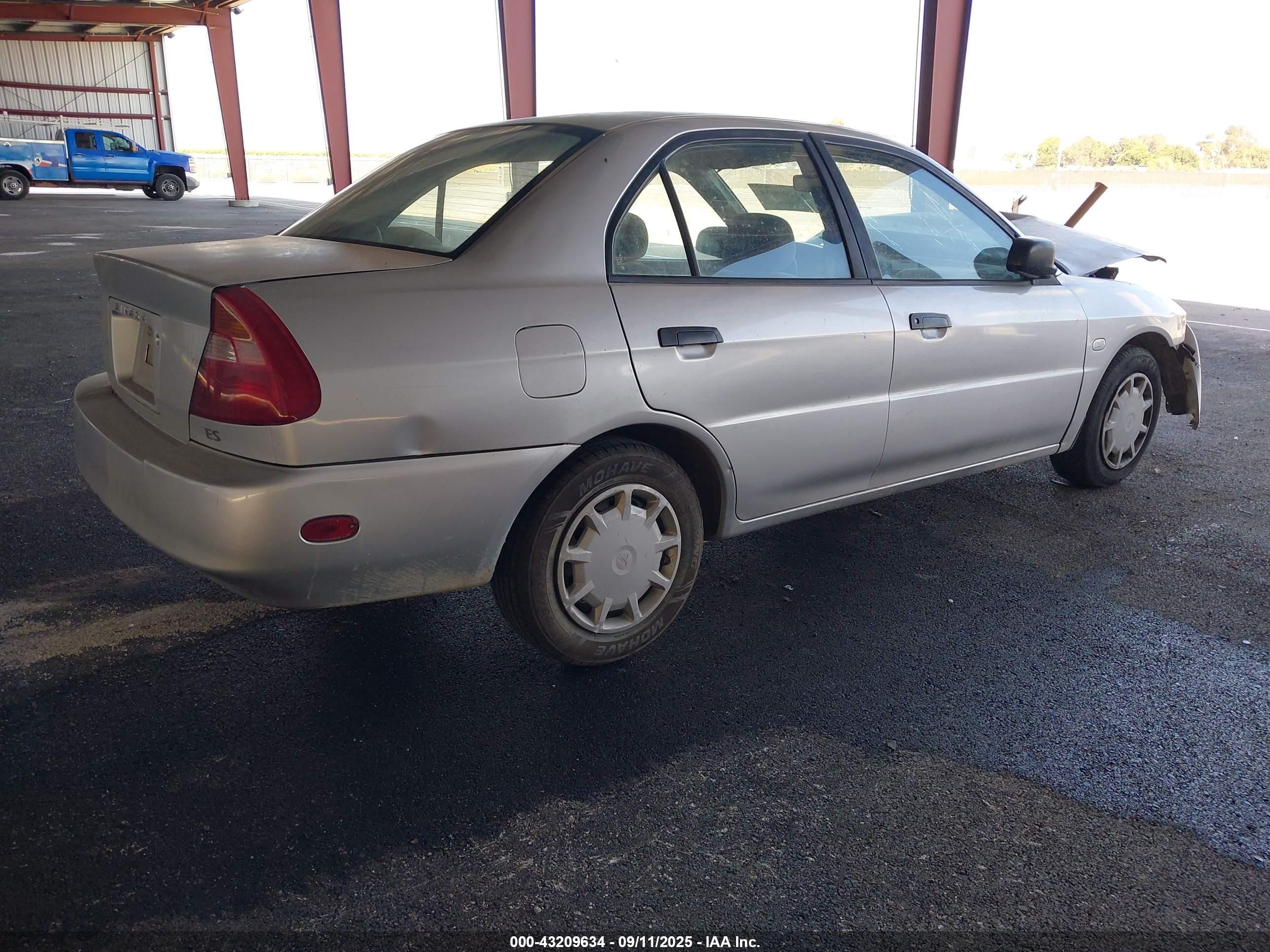 2001 Mitsubishi Mirage Es Silver vin: JA3AY26C91U002171