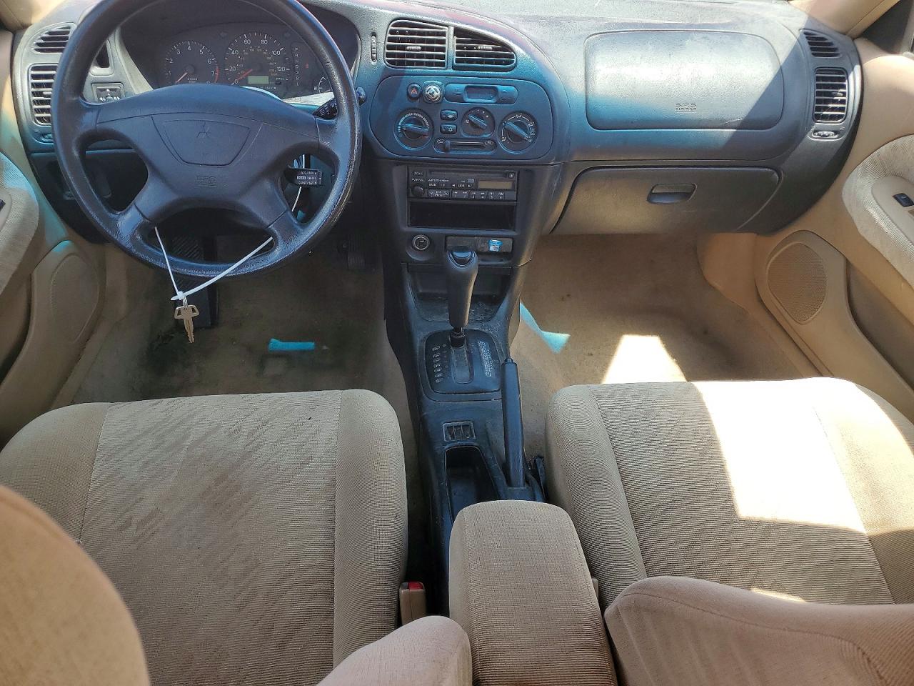 2000 Mitsubishi Mirage Red vin: JA3AY26C9YU031888