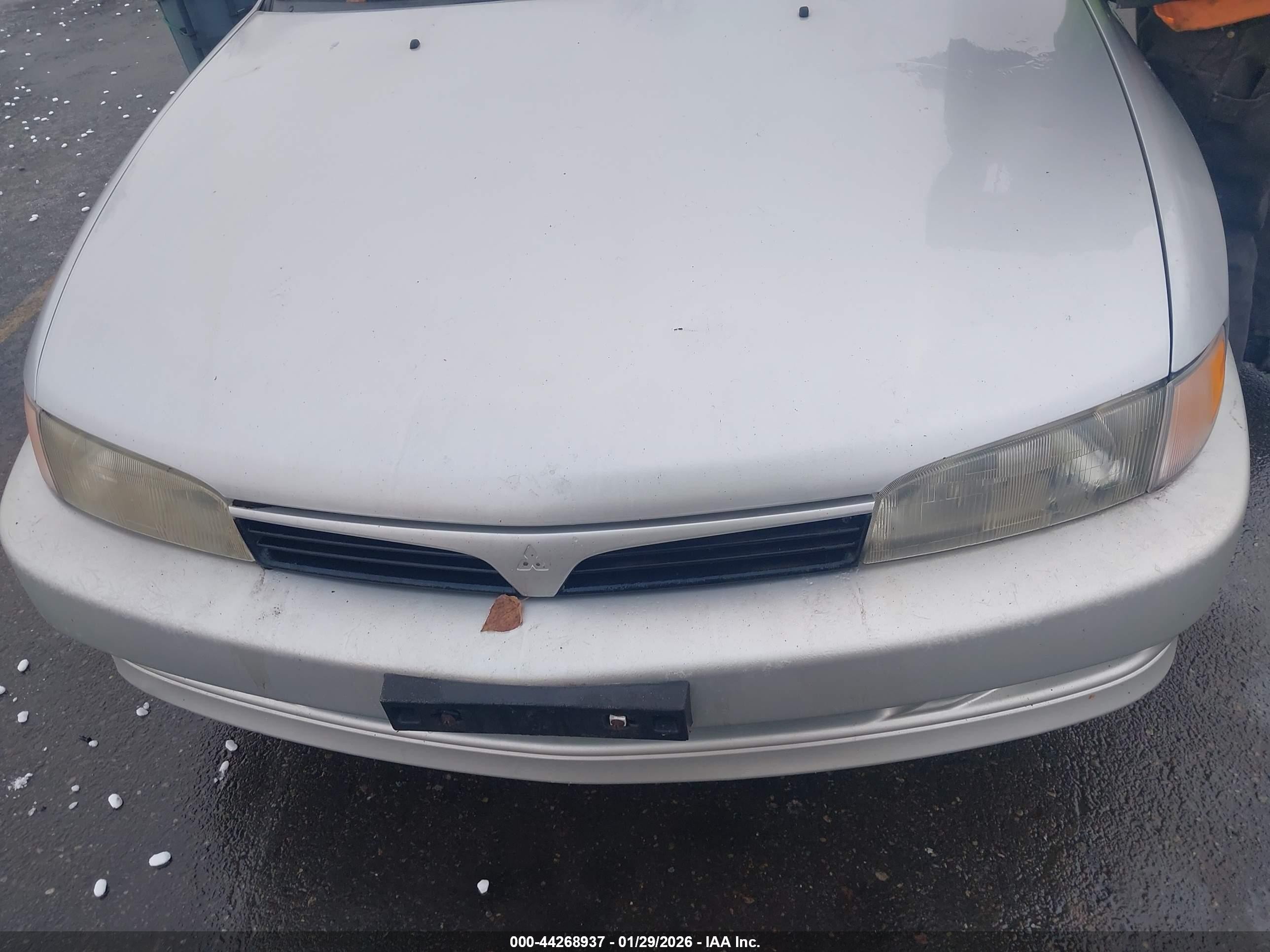2001 Mitsubishi Mirage Es Серебряный vin: JA3AY26CX1U039598