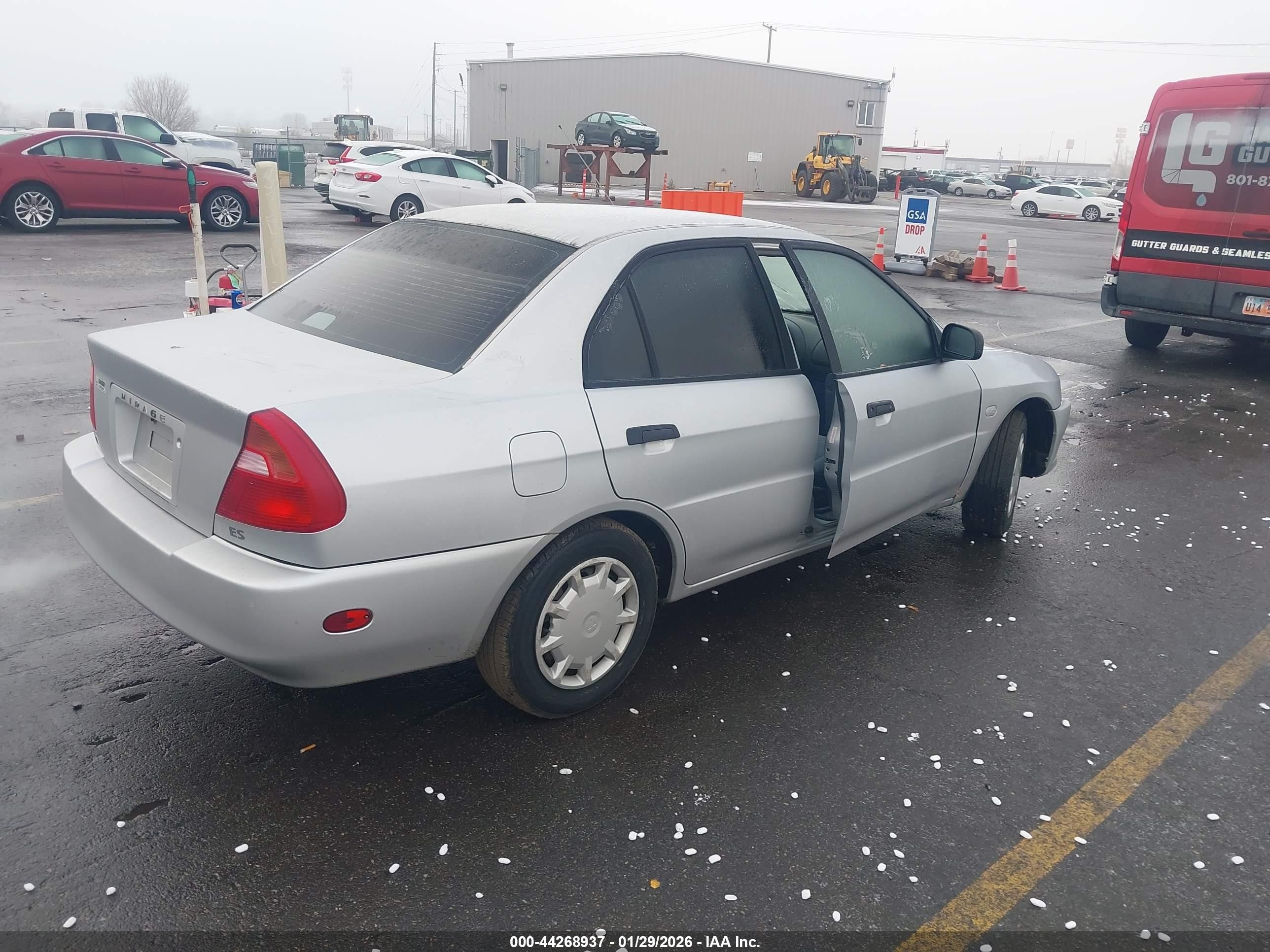 2001 Mitsubishi Mirage Es Серебряный vin: JA3AY26CX1U039598