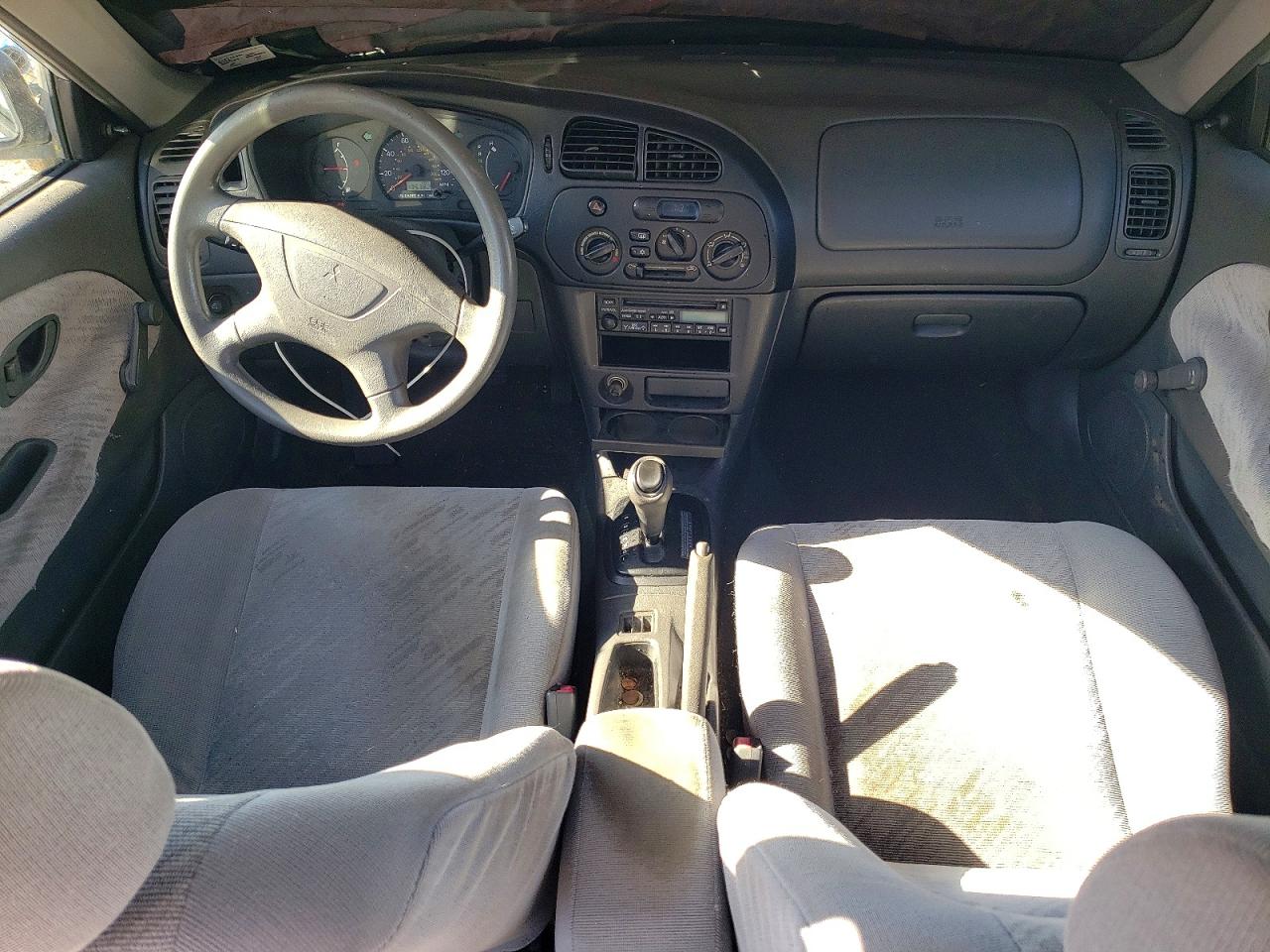 2001 Mitsubishi Mirage Es Silver vin: JA3AY26CX1U042632