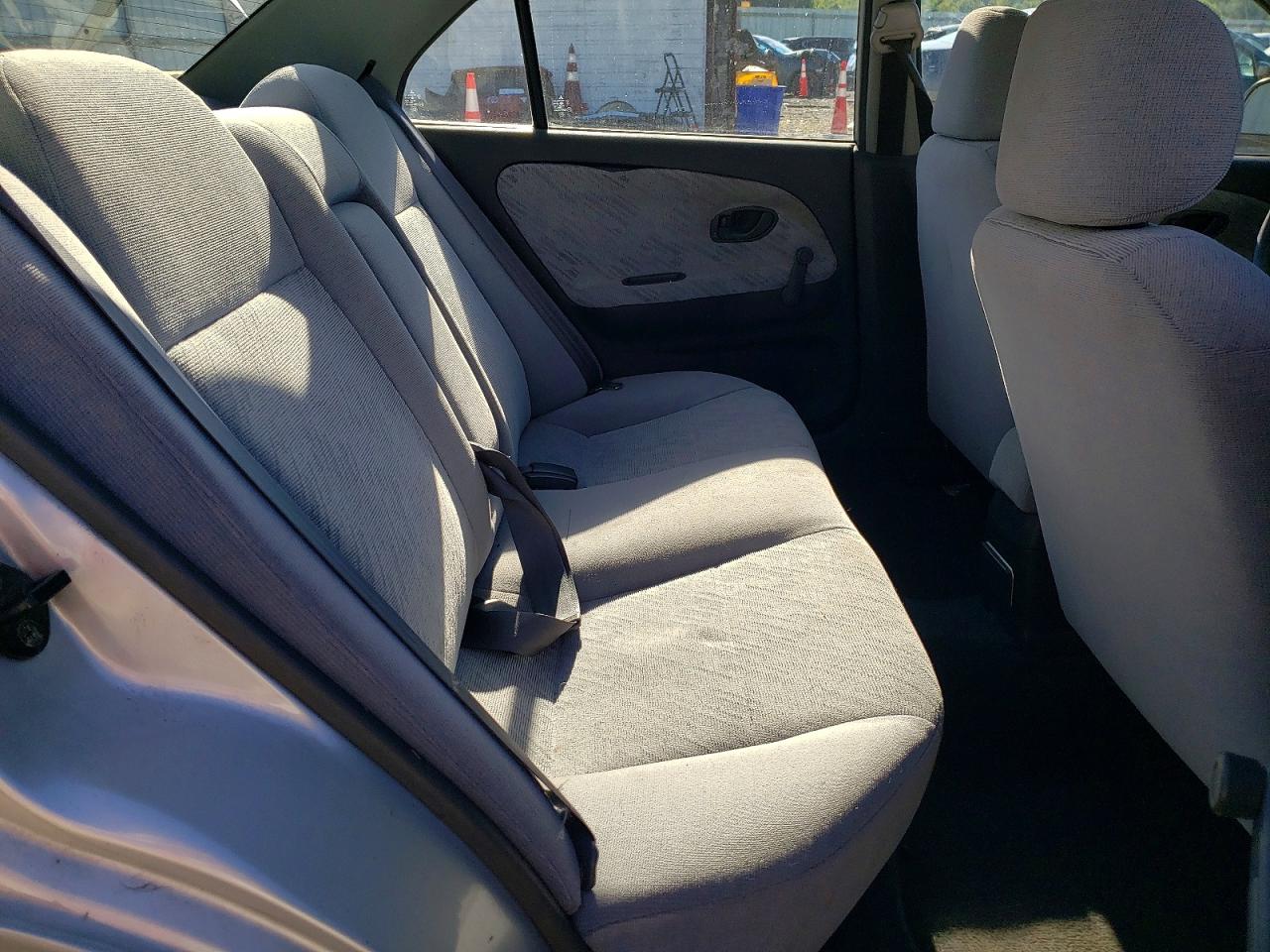 2001 Mitsubishi Mirage Es Silver vin: JA3AY26CX1U042632