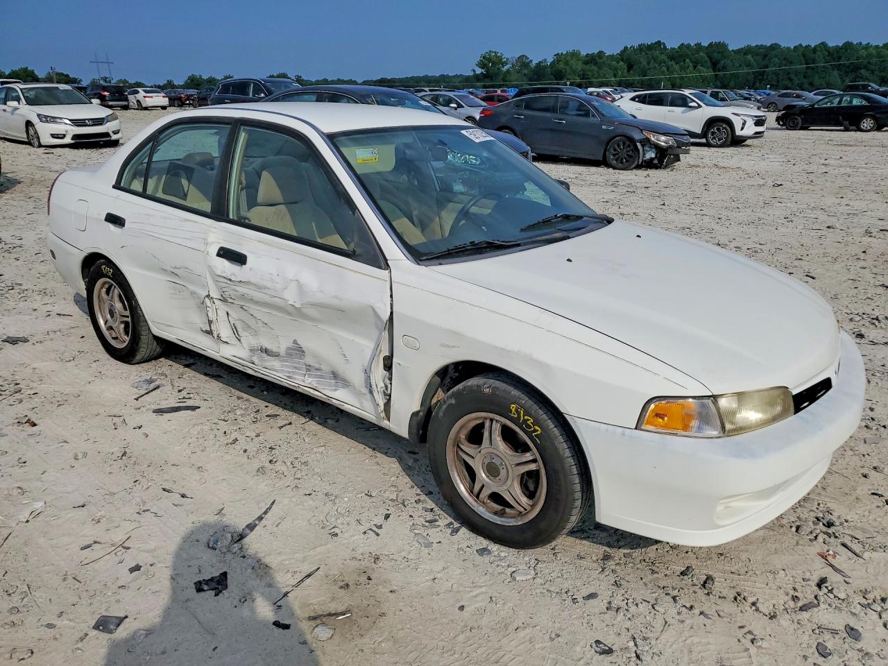 2001 Mitsubishi Mirage Es White vin: JA3AY26CX1U047815