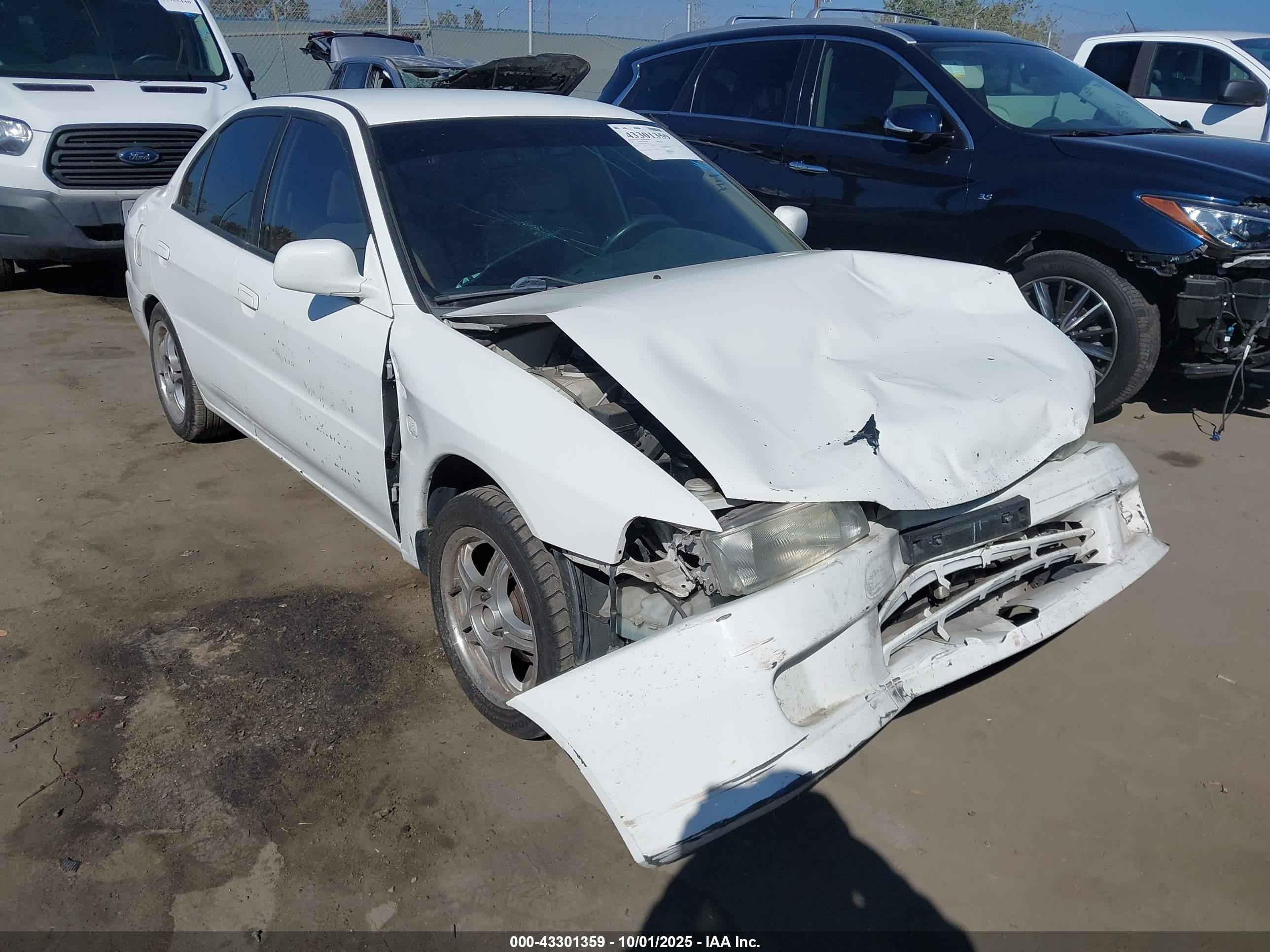 2001 Mitsubishi Mirage Ls White vin: JA3AY36C31U016573