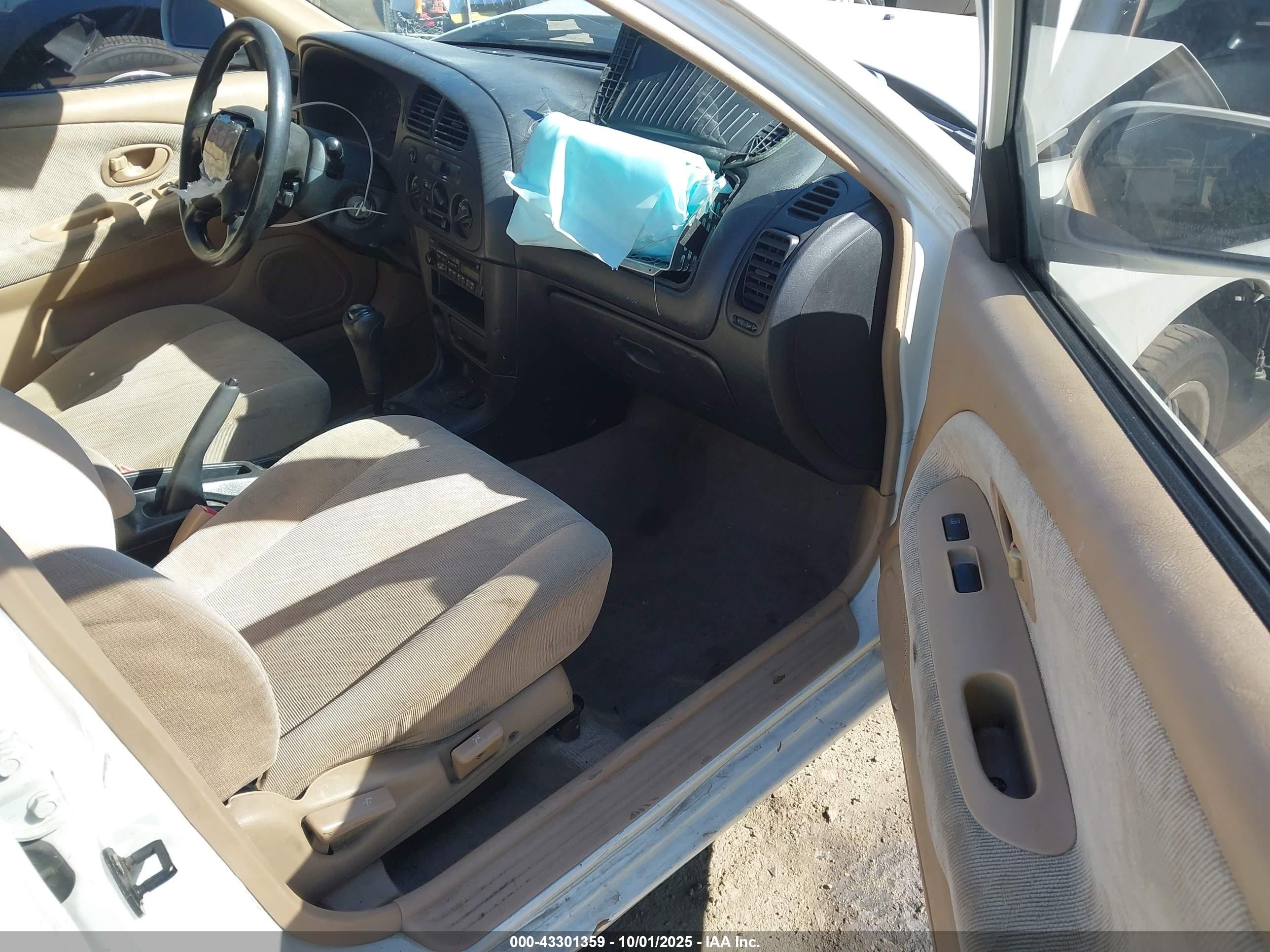 2001 Mitsubishi Mirage Ls White vin: JA3AY36C31U016573